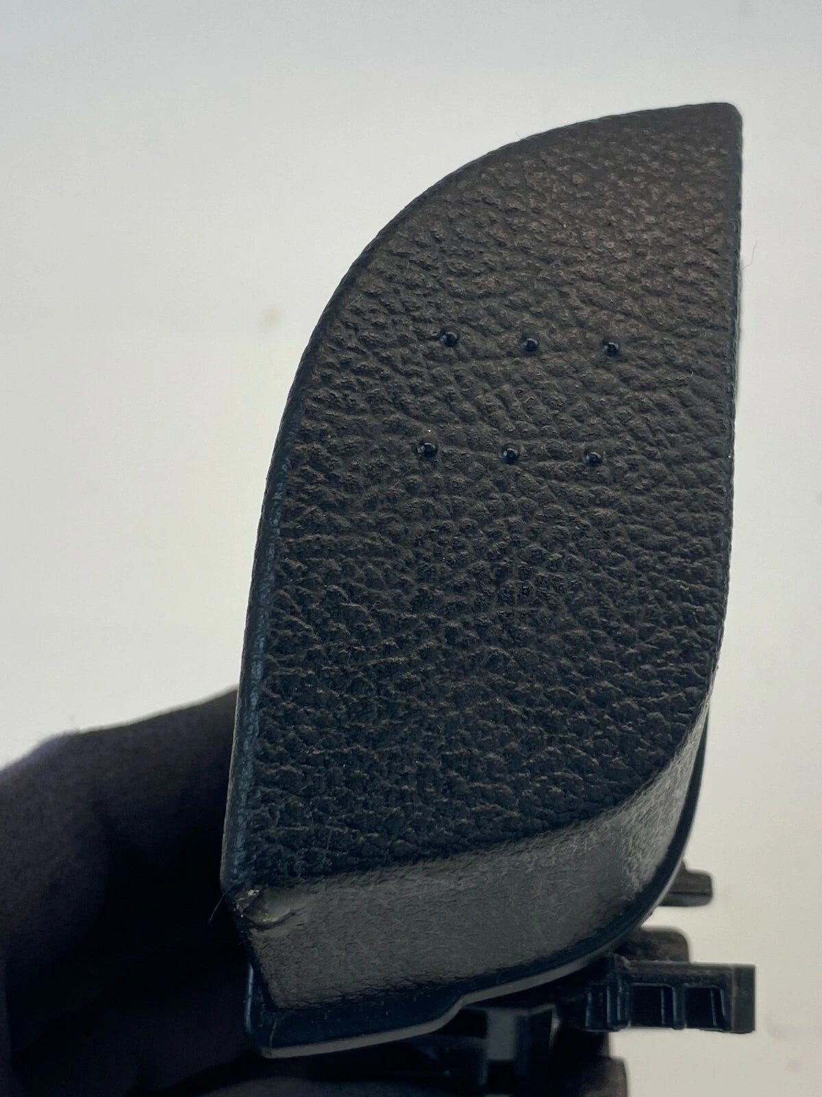 2014 2015 2016 KIA FORTE GLOVE BOX RELEASE KNOB BUTTON OPENER ASSEMBLY OEM