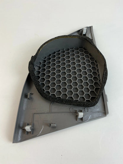 05-10 HONDA ODYSSEY REAR RIGHT QUARTER SPEAKER COVER GRILLE 84612-SHJ-A010 OEM