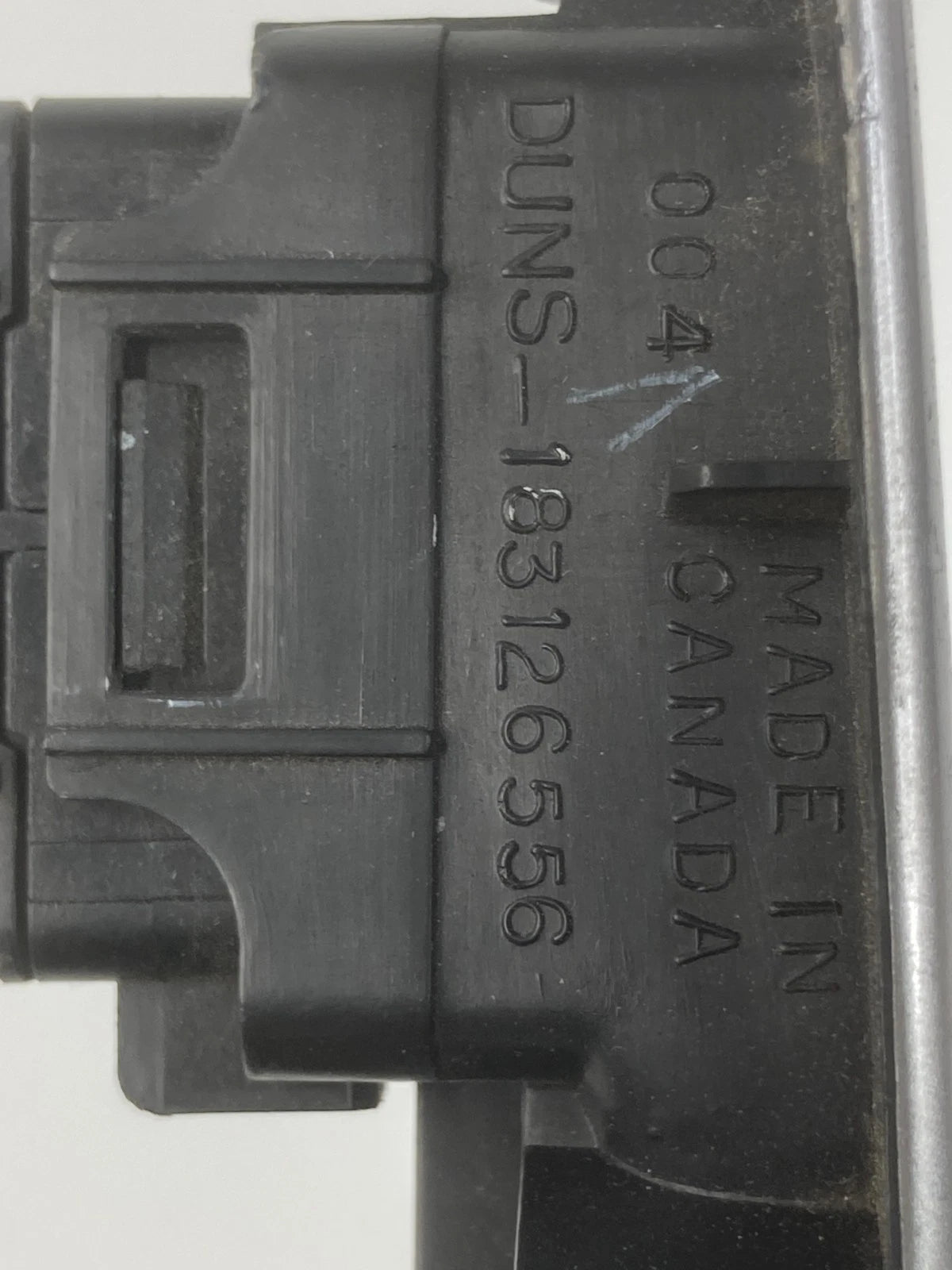 2004-2008 CHEVROLET MALIBU FRONT RIGHT DOOR WINDOW LOCK SWITCH 183126556 OEM
