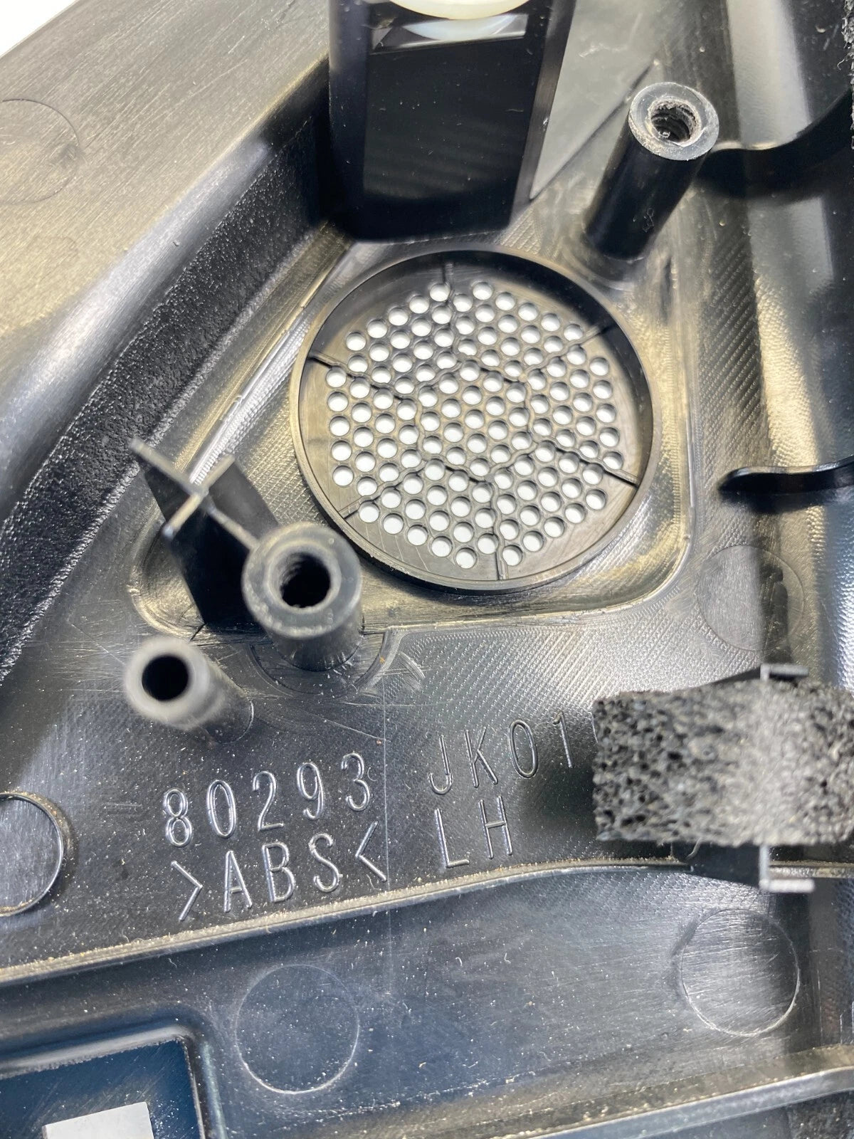 09-13 INFINITI G37 SEDAN FRONT LEFT DRIVER DOOR TWEETER COVER ONLY 80293-JK01