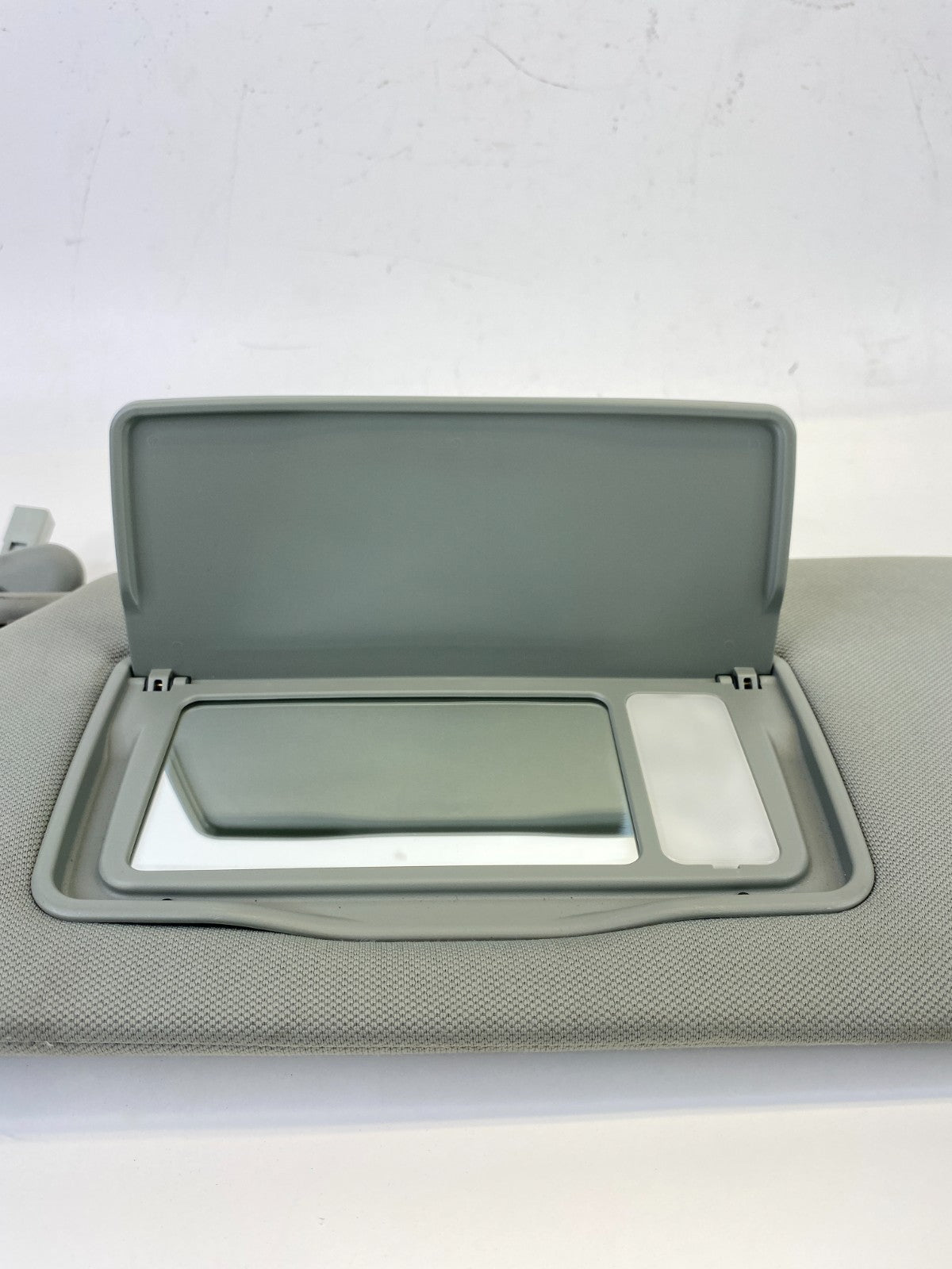 2005-2010 Honda Odyssey Left Driver Side Sunvisor Sun Visor Shade w/ Light