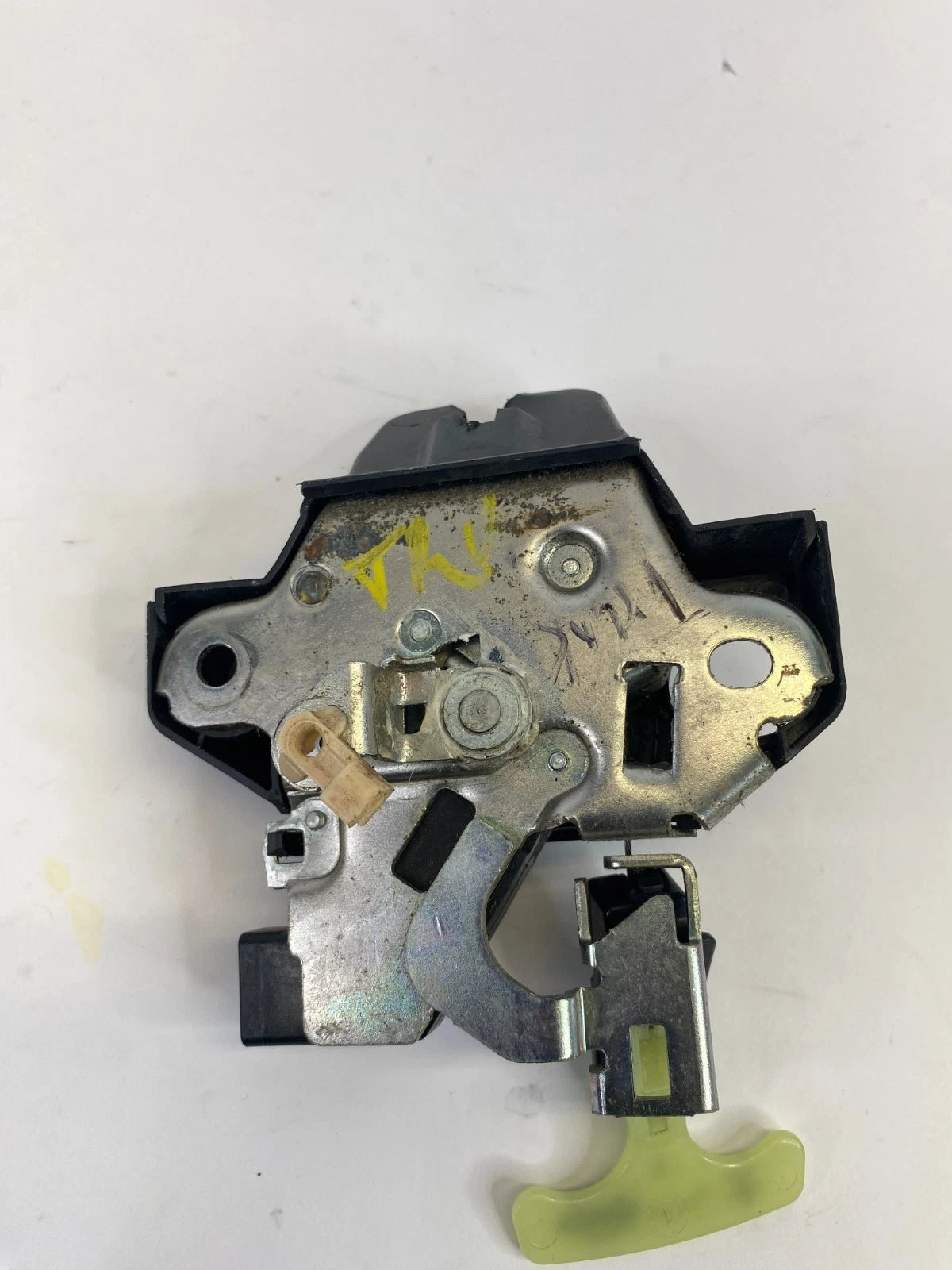 2009-2013 TOYOTA COROLLA REAR TRUNK LOCK LATCH RELEASE ACTUATOR OEM