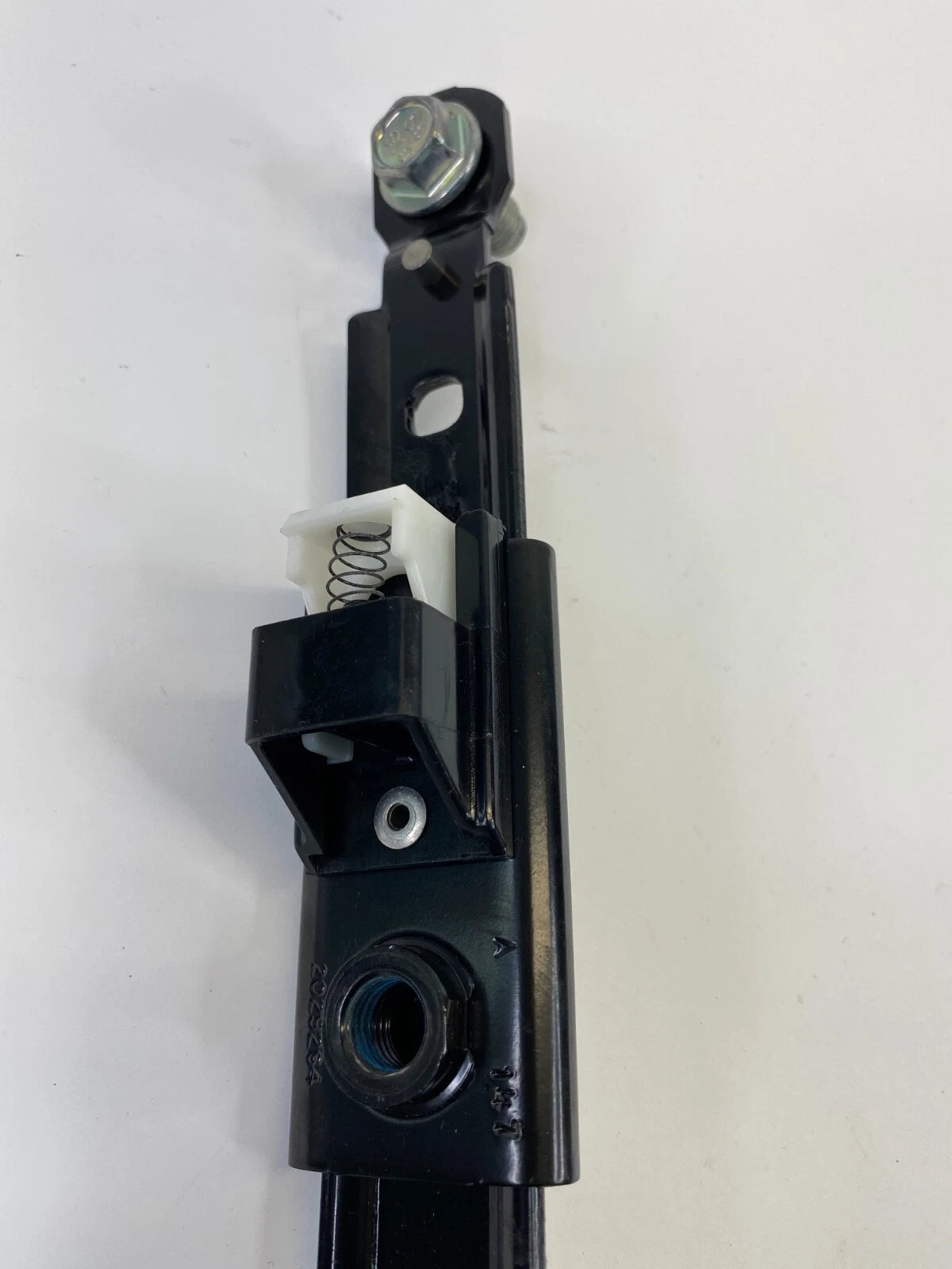 2011-2016 KIA OPTIMA FRONT RIGHT SIDE SEAT BELT HEIGHT ADJUSTER ASSEMBLY OEM