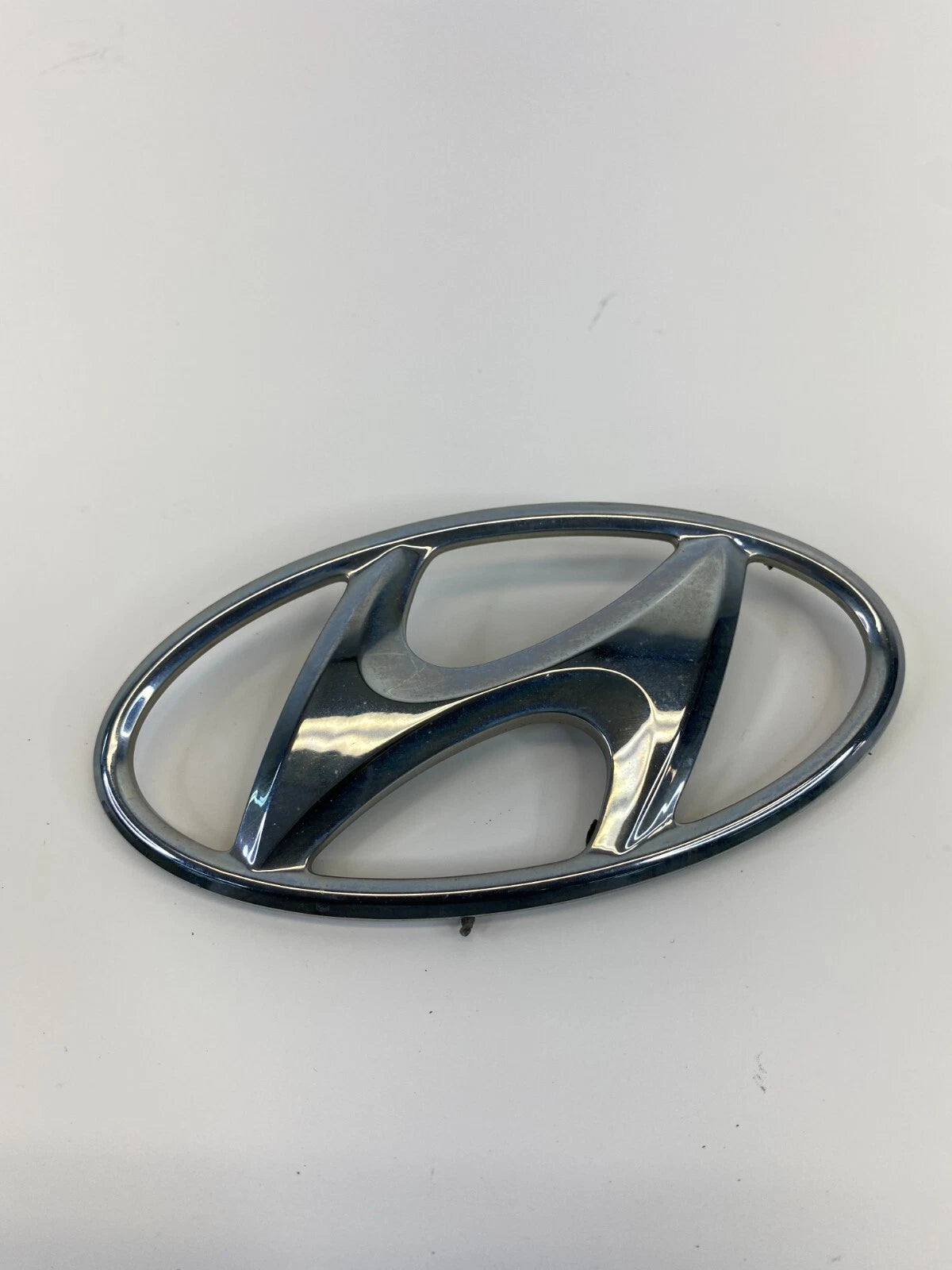 2012-2017 HYUNDAI ACCENT BACK TRUNK DECK LID LOGO EMBLEM BADGE CHROME OEM