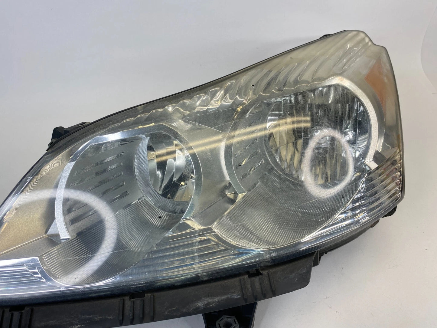 2009-2012 CHEVROLET TRAVERSE FRONT LEFT DRIVER HEADLIGHT HEAD LAMP LIGHT HALOGEN