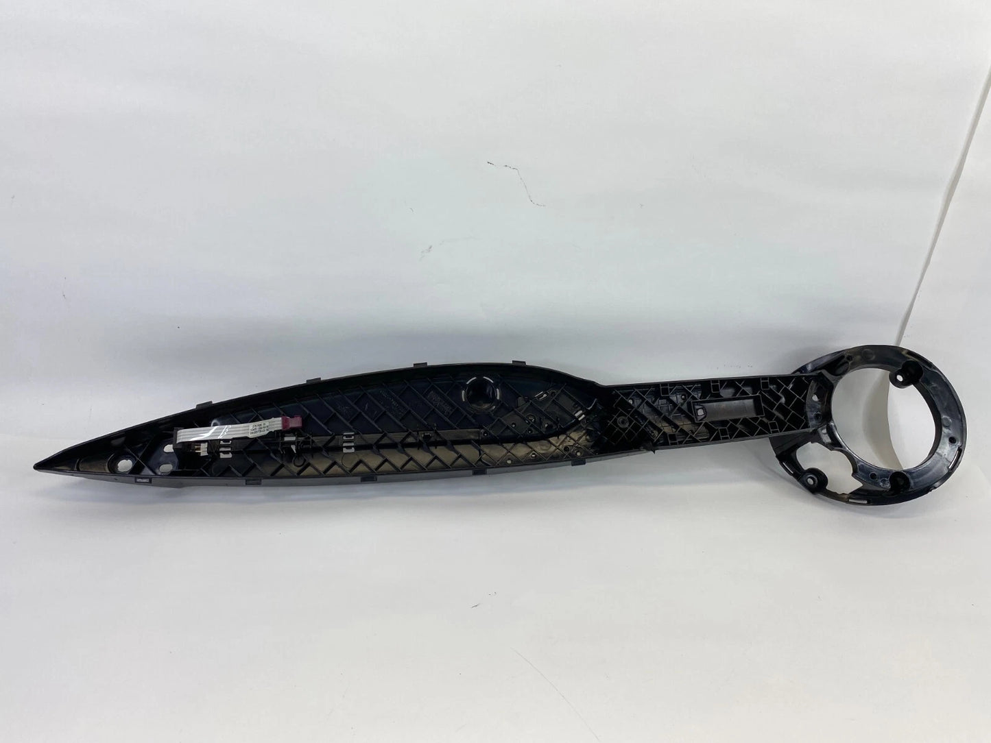 07-15 MINI COOPER FRONT RIGHT INNER CARRIER DOOR ARMREST BRACKET SUPPORT 2753724