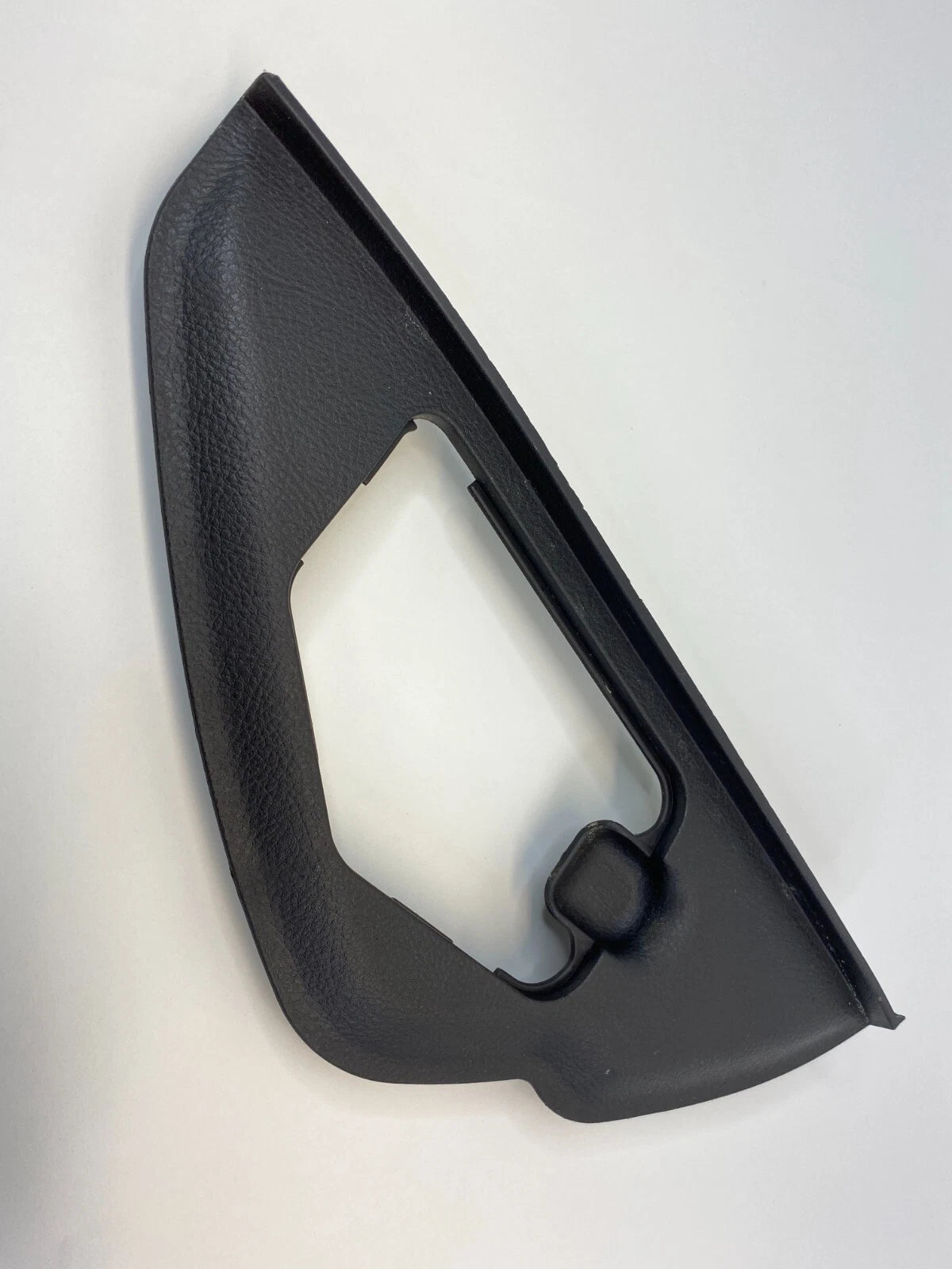 2007-2010 HYUNDAI SONATA DASH LEFT SIDE CRASH PAD COVER LID CAP 84775-3K510 OEM