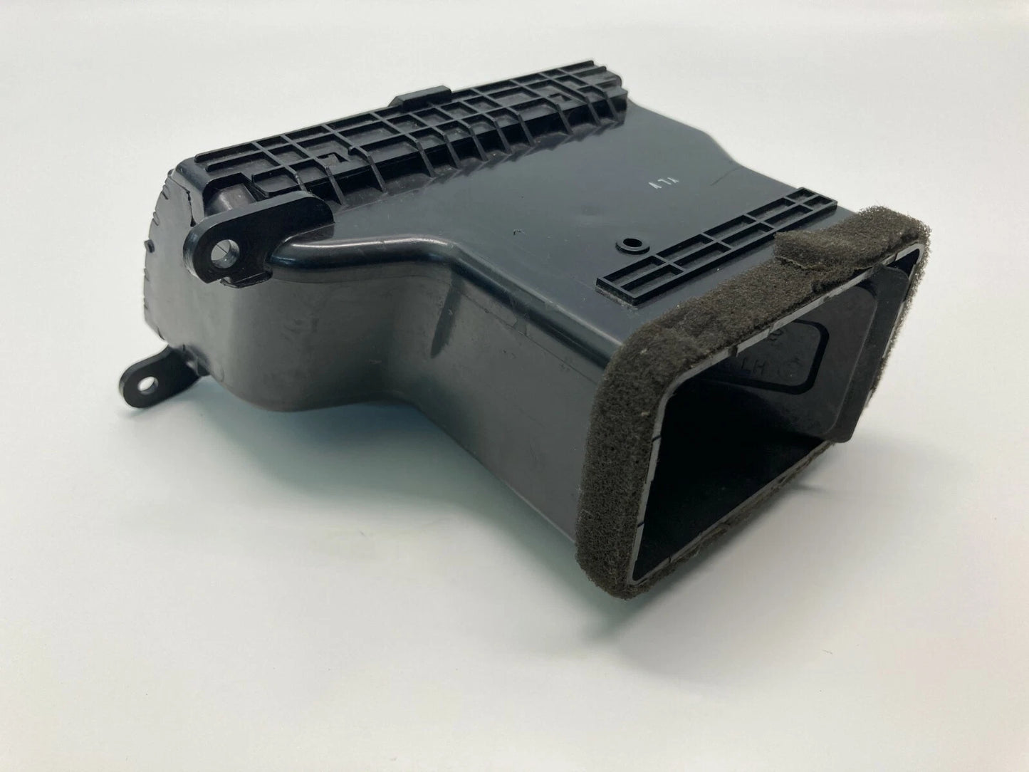 2002-2005 KIA SEDONA LEFT SIDE AC HEATER AIR VENT OUTLET GRILL OK53A-6481X OEM