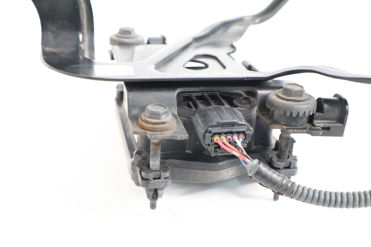 2011-2015 TOYOTA SIENNA FRONT RADAR ADAPTIVE CRUISE DISTANCE SENSOR MODULE OEM
