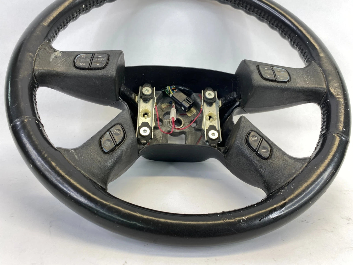 2002-2009 GMC ENVOY STEERING WHEEL W/ MULTIFUNCTION SWITCH BUTTONS 15188425 OEM
