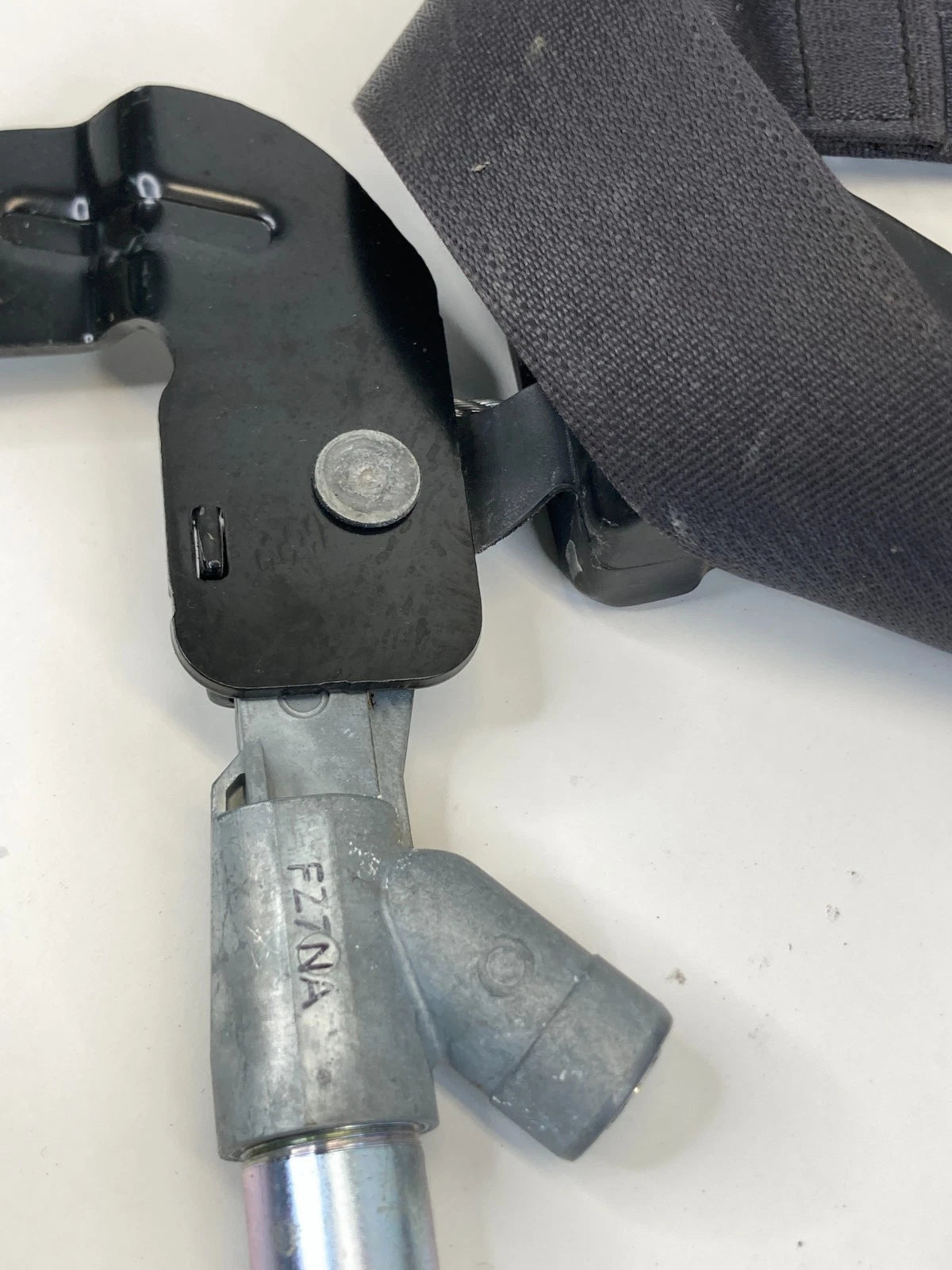 2014-2019 Kia Soul Front Right Passenger Seat Belt Retractor Assembly 88820B2500