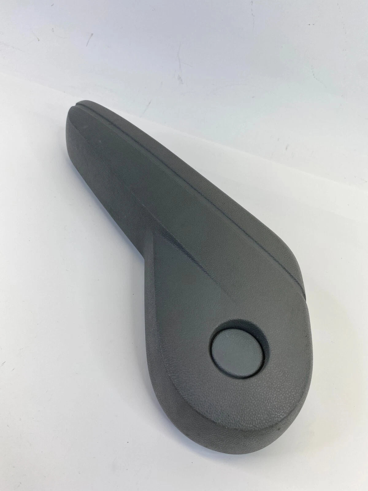 2009 2010 VOLKSWAGEN ROUTAN FRONT RIGHT PASSENGER SIDE SEAT ARMREST ARM REST