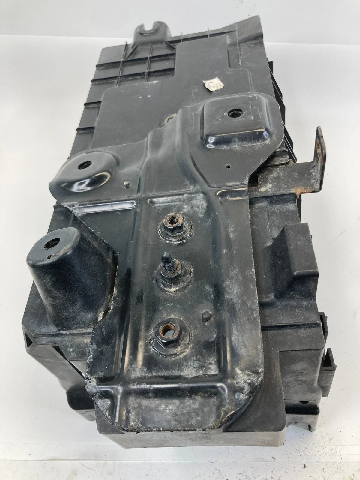 2014 2015 CHEVROLET MALIBU SEDAN BATTERY SUPPORT TRAY PAD HOLDER COVER 23448318