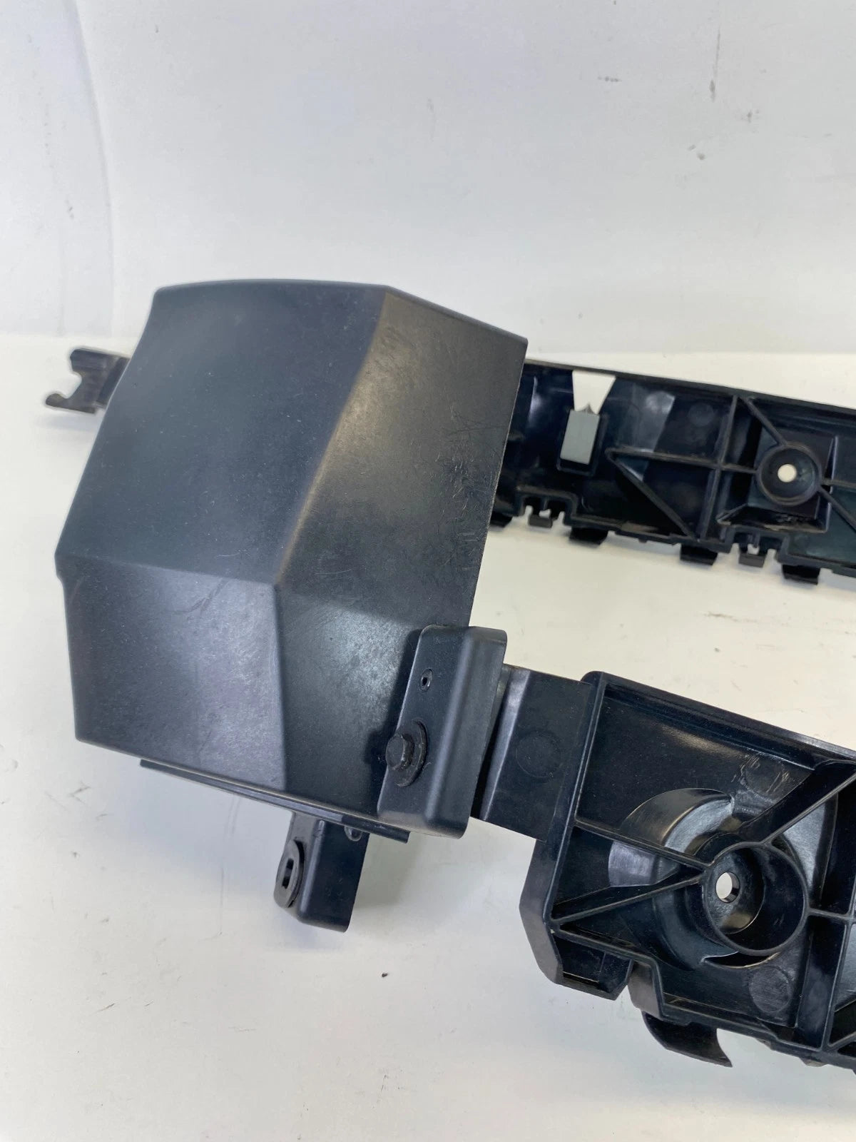 2016-2019 FORD EXPLORER REAR RIGHT & LEFT SIDE BUMPER BRACKET FB53-17D948-AH OEM