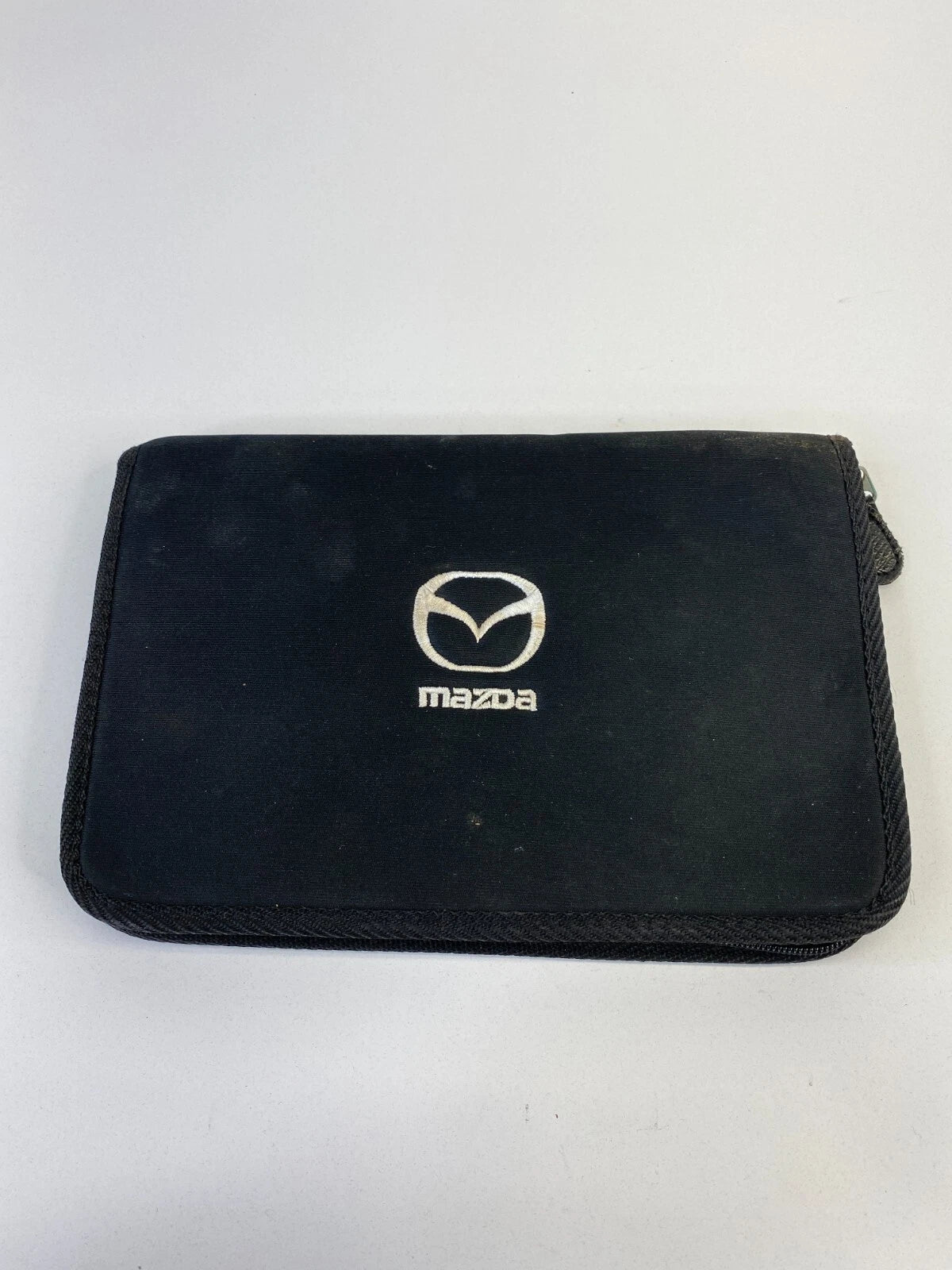 2004 04 MAZDA 3 MAZDA3 I SEDAN OWNERS MANUAL GUIDE HANDBOOK W/ BOOK CASE OEM
