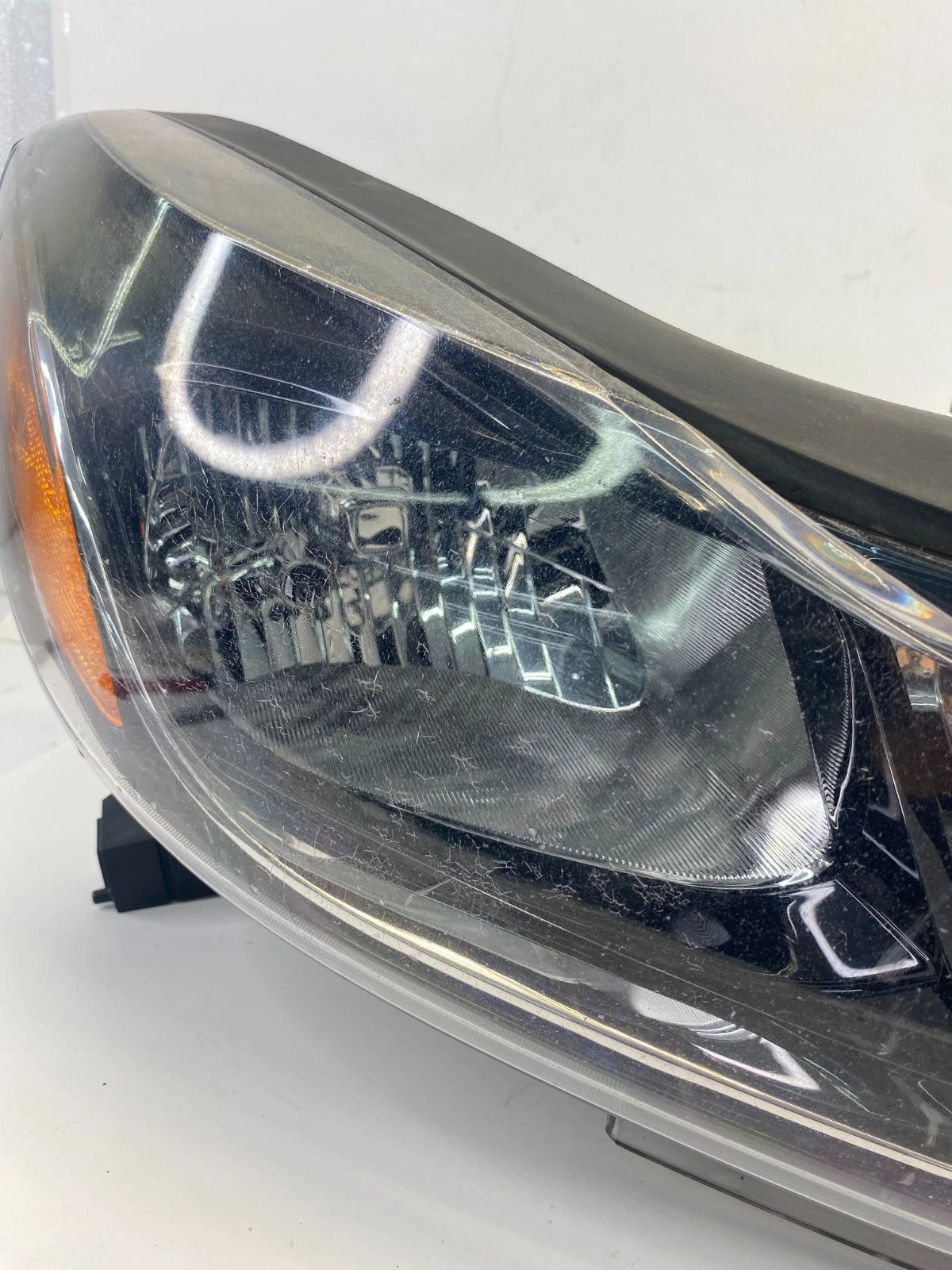 2017-2022 Chevrolet Traverse Right Side Headlight Halogen Lamp Assy 42576956 OEM