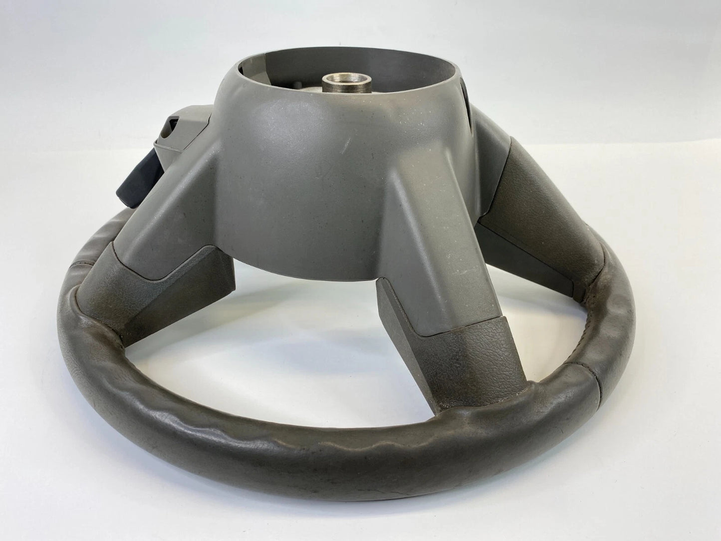 2005-2010 CHRYSLER 300 DODGE CHARGER STEERING WHEEL W/ CRUISE CONTROL 1FP031J8AB