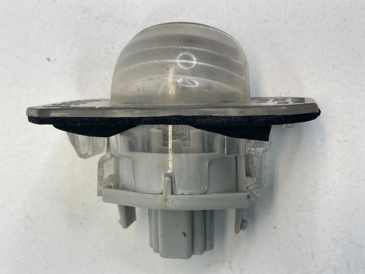 2001-2011 HONDA CIVIC SEDAN REAR TRUNK LICENSE PLATE LIGHT LAMP HOUSING E44057
