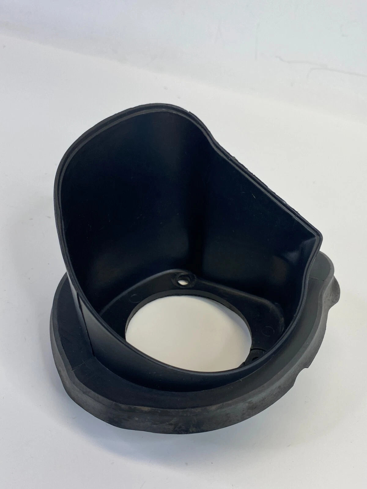 2008-2012 FORD ESCAPE FUEL GAS FILLER TANK NECK RETAINER 9L84-9A212-AG OEM
