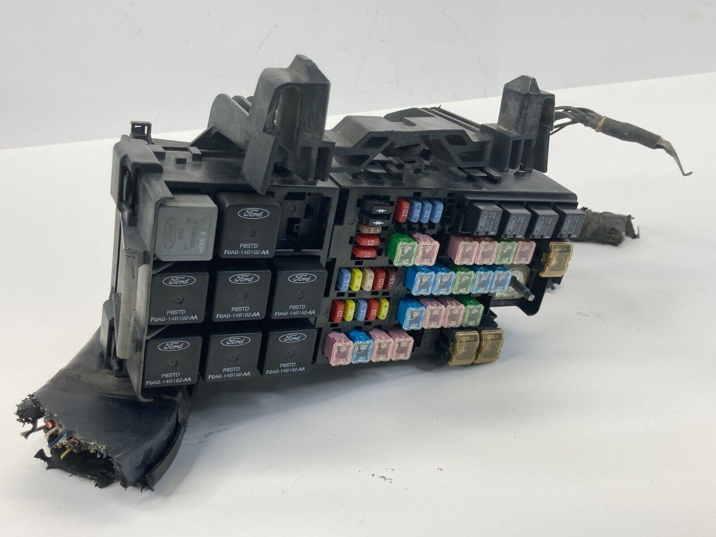 2009 2010 2011 2012 Ford Flex 3.5L A/T Under Hood Fuse Relay Box Fuse Box OEM