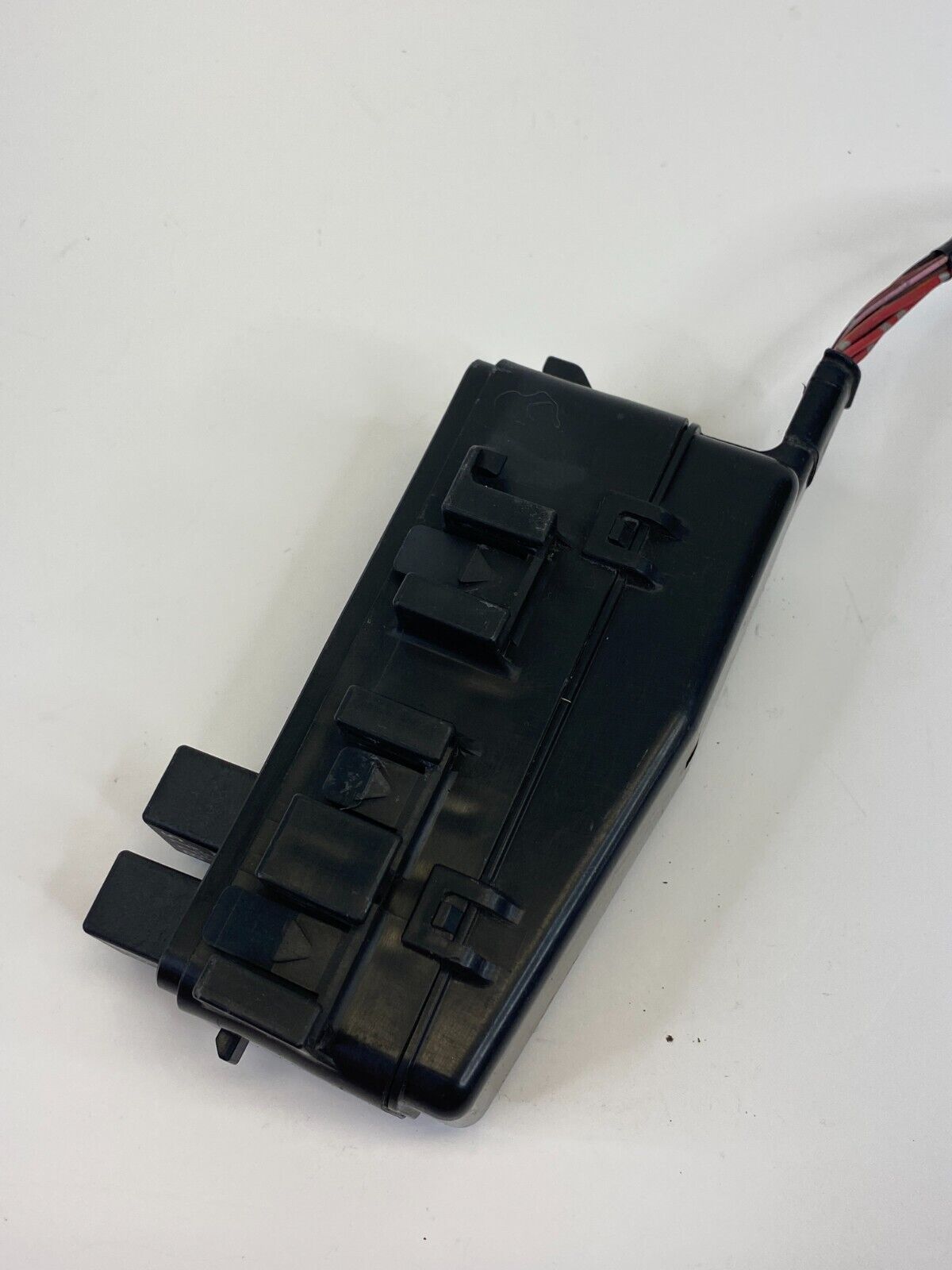 2010 2011 2012 Mazda CX-7 CX7 Under Hodd Right Passenger Side Relay Fuse Box OEM