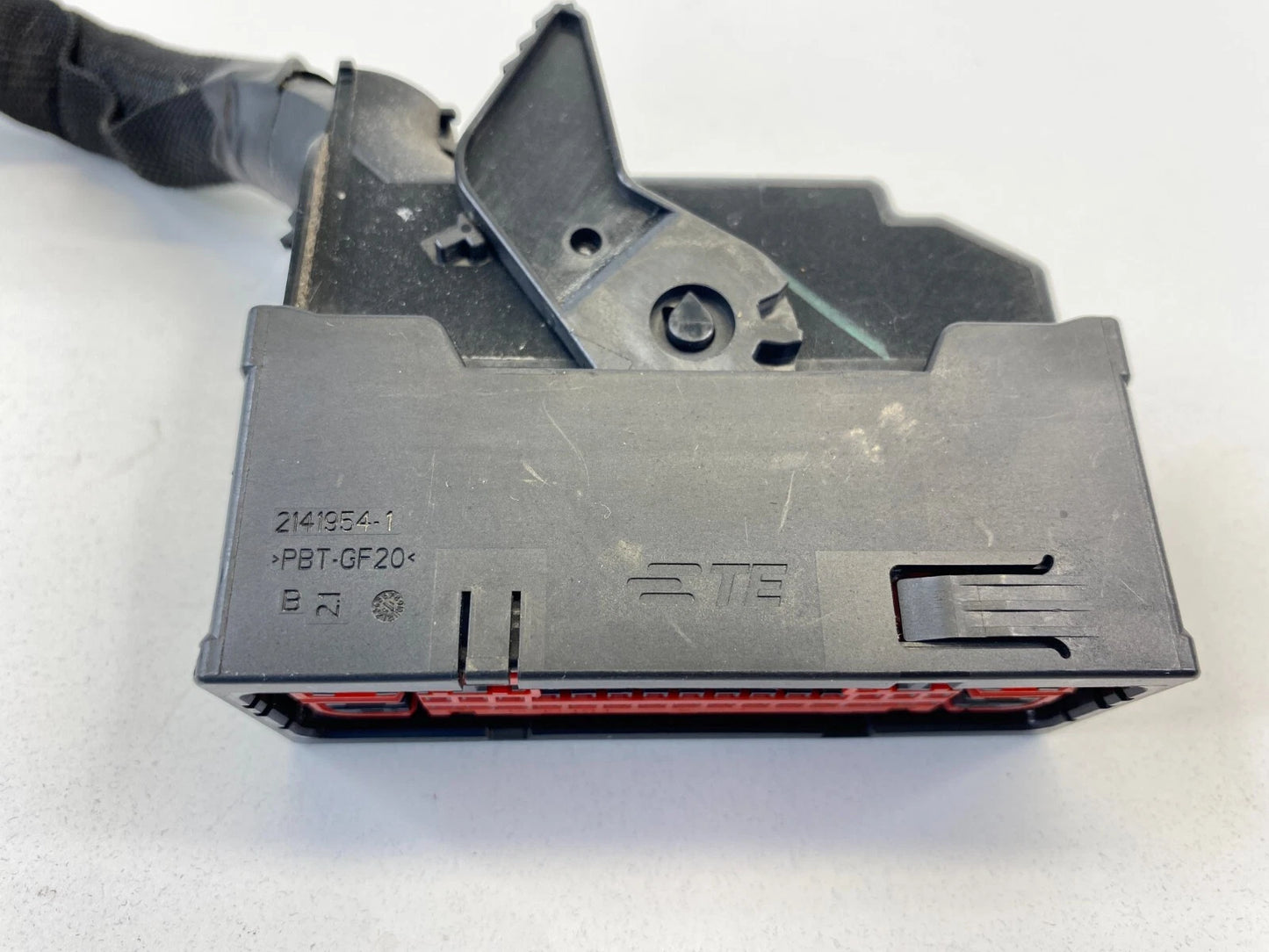 15-18 FORD FOCUS SEDAN 2.0L ABS ANTI-LOCK BRAKE PUMP PLUG CONNECTOR OEM 21419541