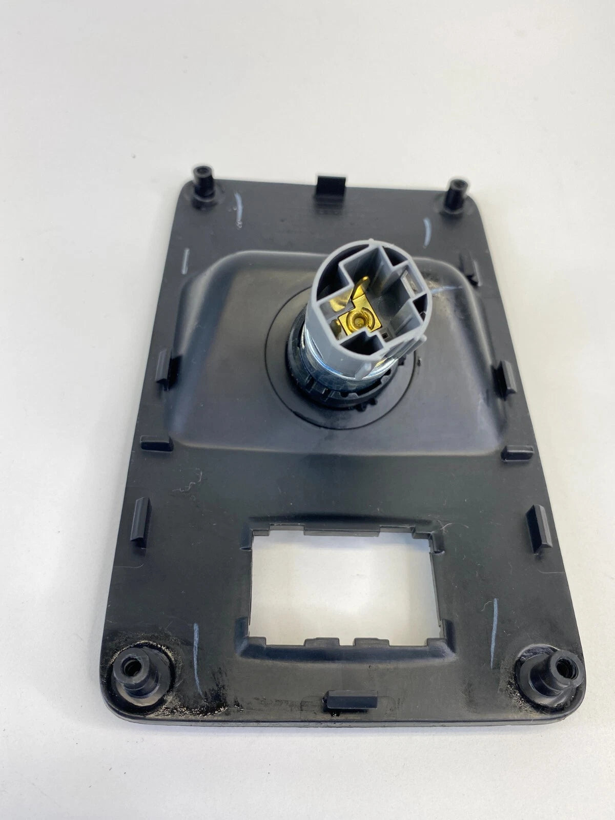 2011-2017 DODGE JOURNEY REAR CENTER CONSOLE POWER OUTLET BEZEL TRIM 100001080