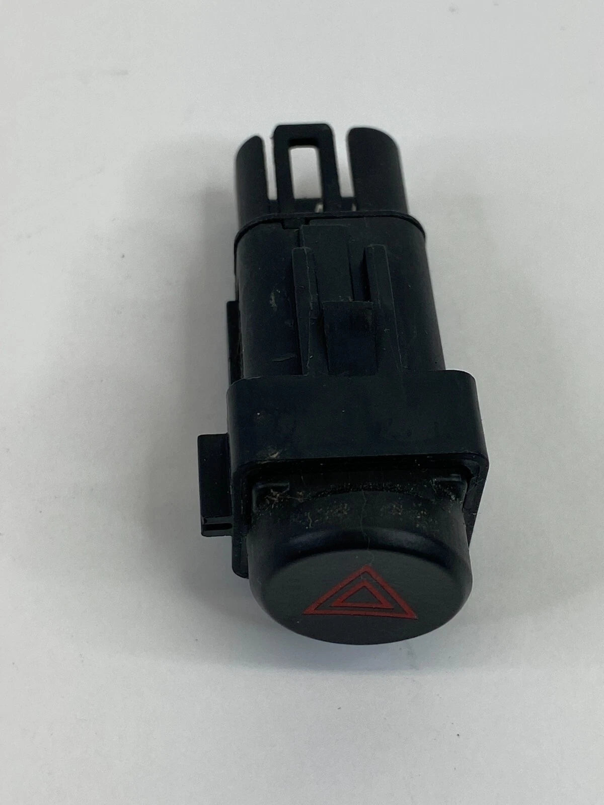 2008 09 10 11 2012 CHEVROLET CHEVY MALIBU HAZARD WARNING BUTTON SWITCH OEM