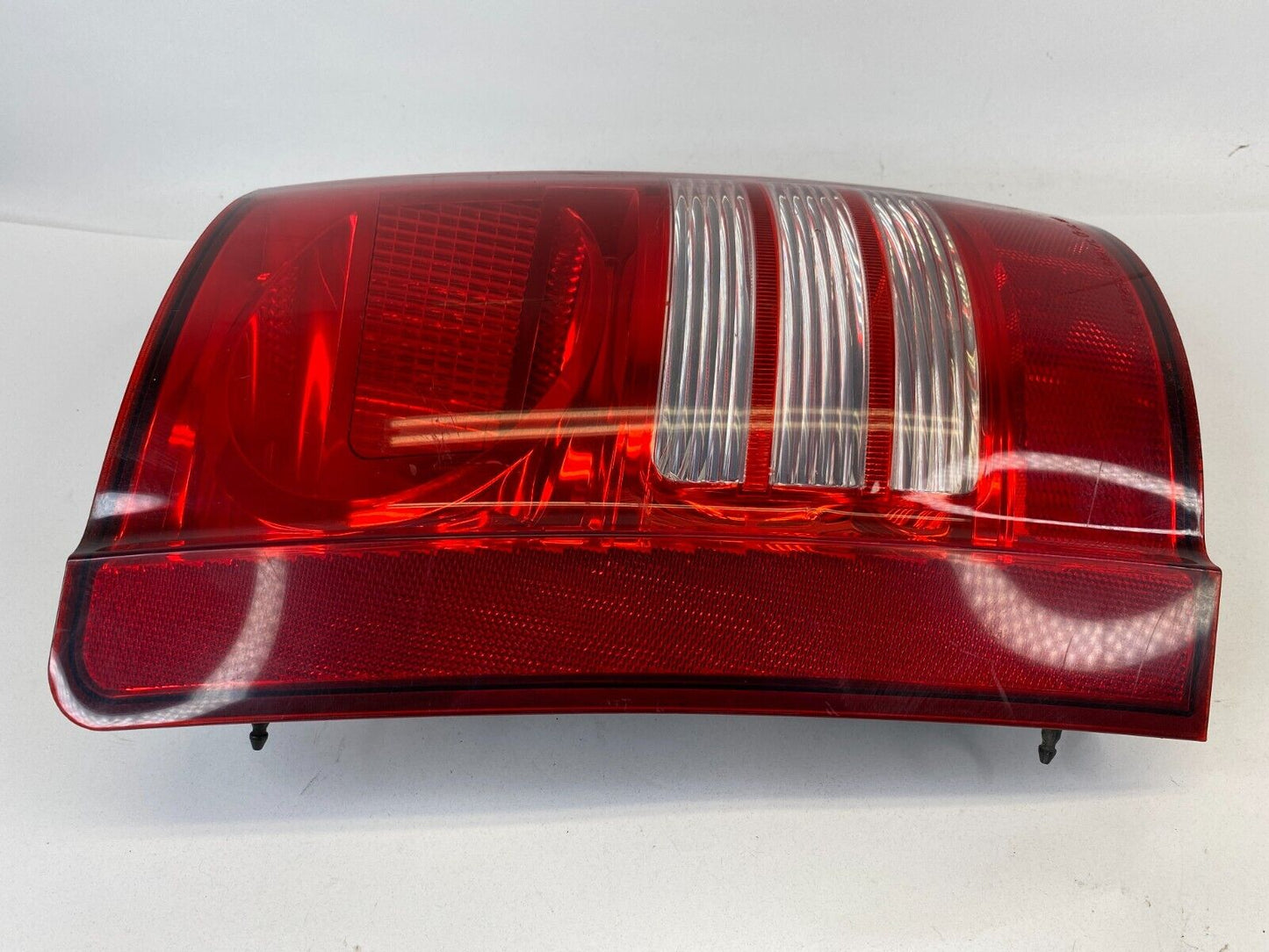 2008-2010 Chrysler Town & Country Left Driver Side Tail Light Taillight Lamp OEM