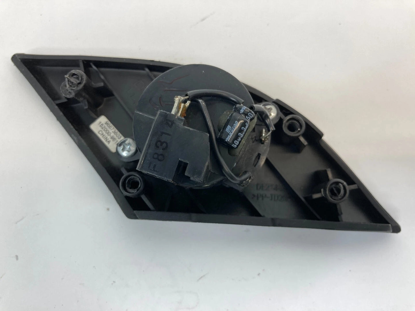 08-10 SATURN VUE FRONT RIGHT SIDE DOOR AUDIO TWEETER W/ COVER GRILLE 96673603