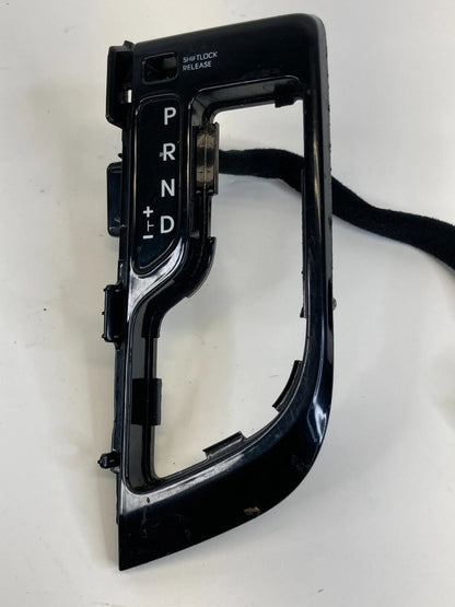 2011-2014 HYUNDAI SONATA CENTER CONSOLE AUTOMATIC TRANSMISSION SHIFT 84642-3Q100