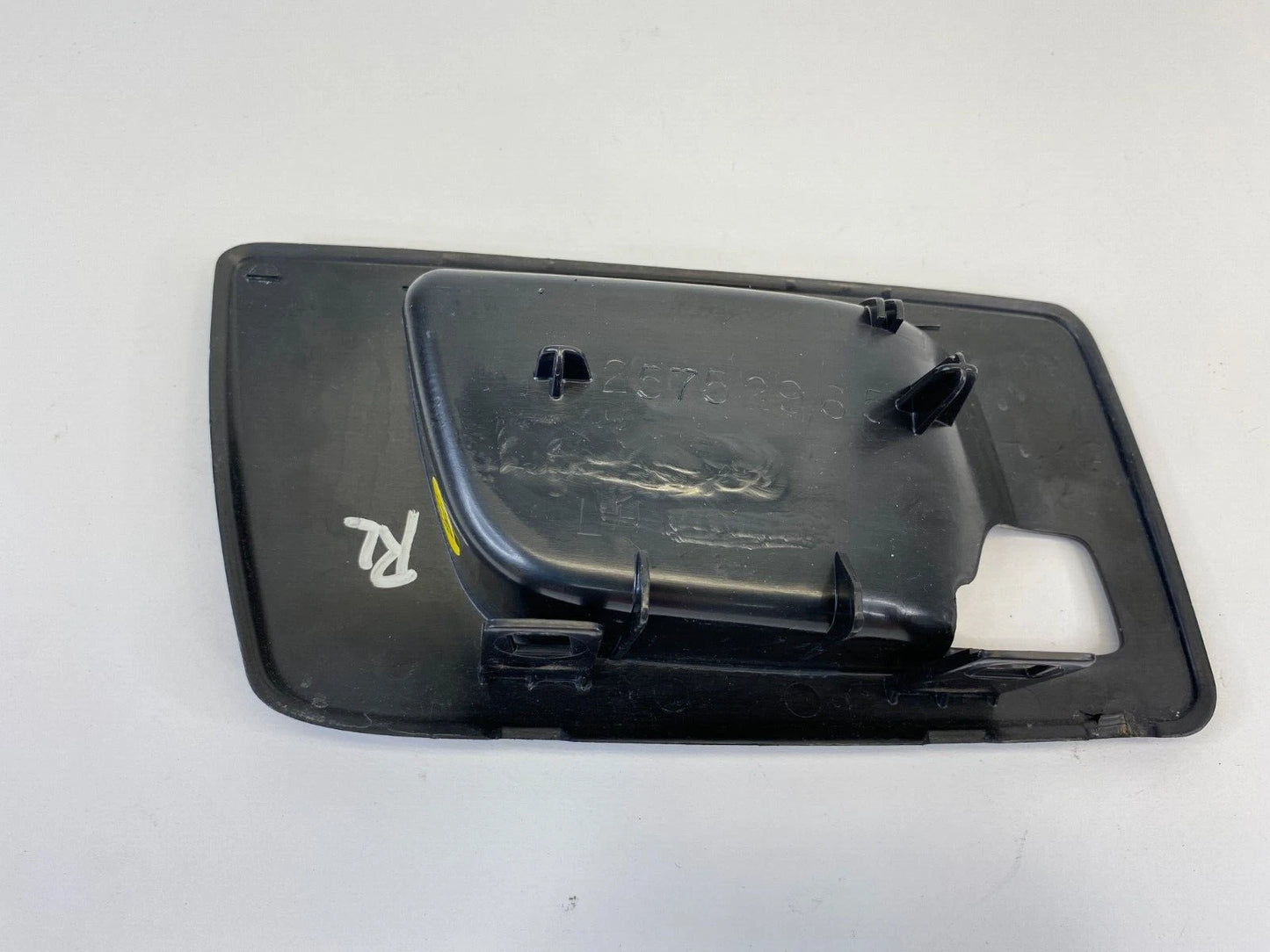 04-06 CADILLAC SRX 03-07 CTS REAR LEFT DOOR INNER HANDLE BEZEL TRIM 25752965 OEM
