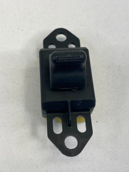 01-07 DODGE GRAND CARAVAN FRONT RIGHT SIDE DOOR LOCK CONTROL SWITCH 04685727AB