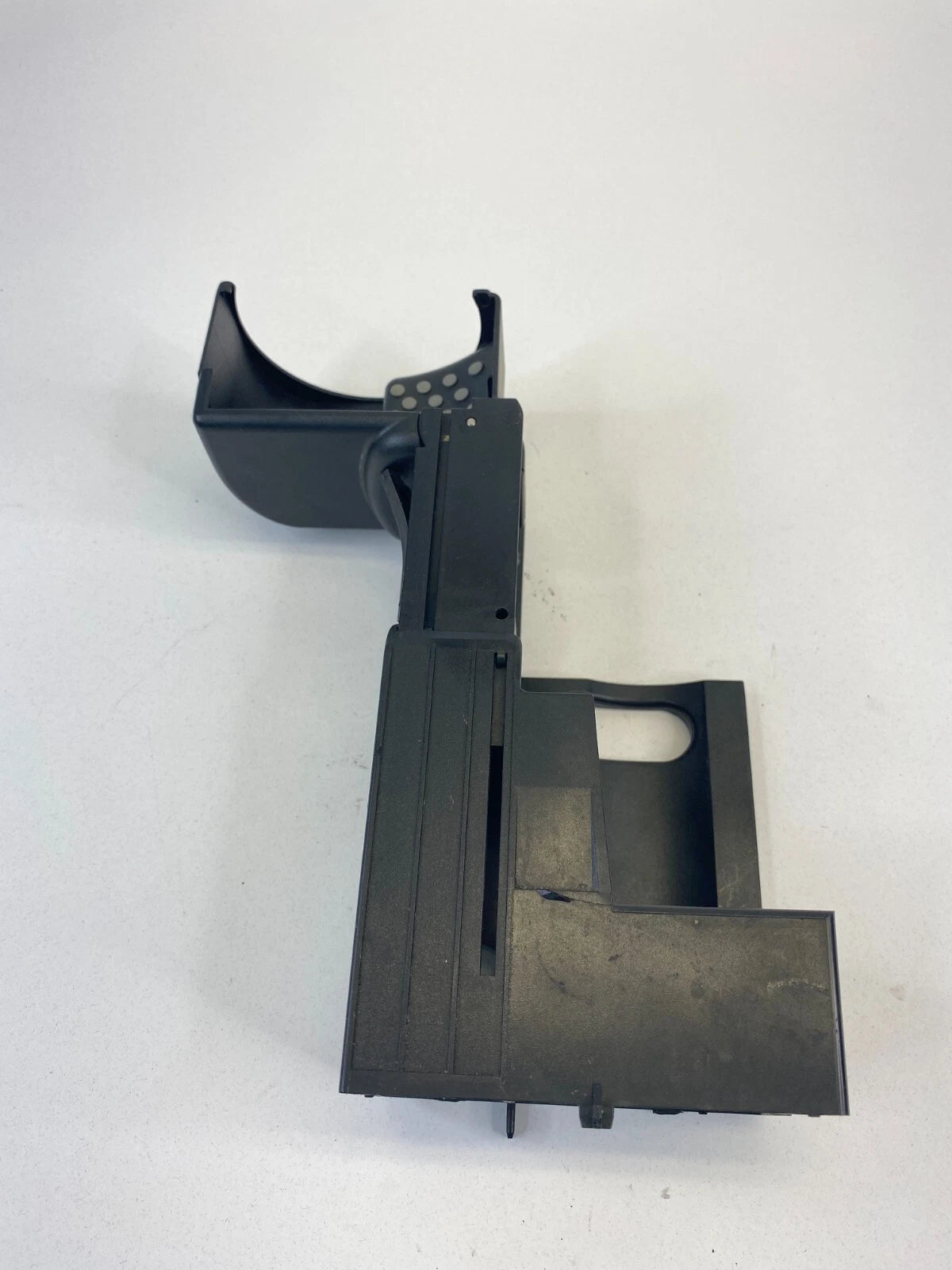 2003-2009 MERCEDES BENZ E320 REAR CENTER CONSOLE CUP HOLDER UNIT A2116800014 OEM