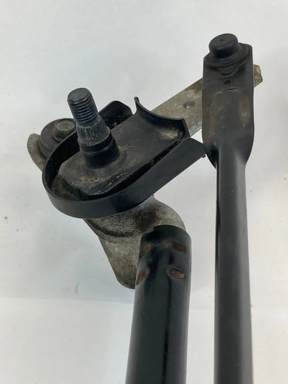 2010-2013 KIA FORTE SEDAN FRONT WIPER MOTOR & TRANSMISSION LINKAGE 981101M00 OEM