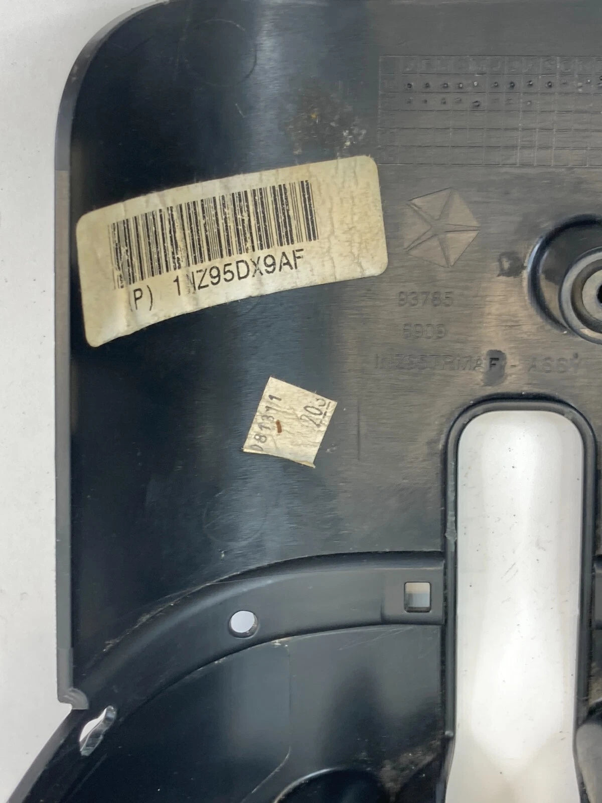 11-18 DODGE GRAND CARAVAN LOWER STEERING COLUMN COVER TRIM SHROUD 1NZ95DX9AF OEM