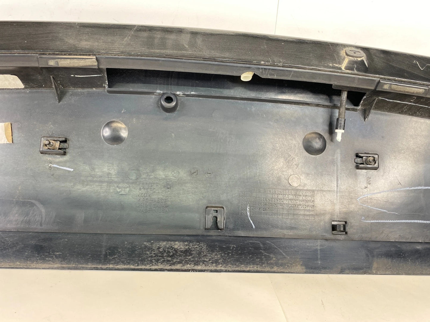 2011-2016 CHRYSLER TOWN & COUNTRY REAR TRUNK HATCH TAILGATE UPPER SPOILER WING