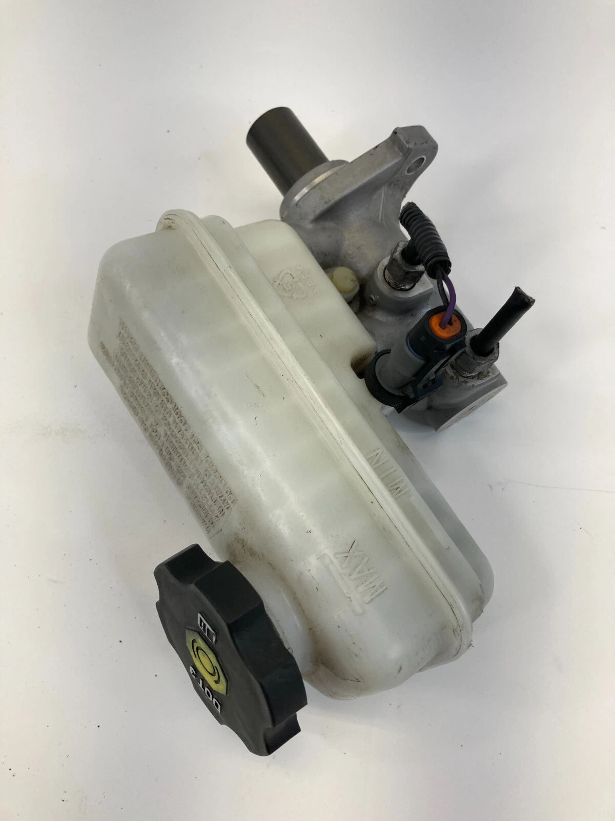 2010-2017 CHEVROLET EQUINOX BRAKE MASTER CYLINDER W/ RESERVOIR BOTTLE TANK