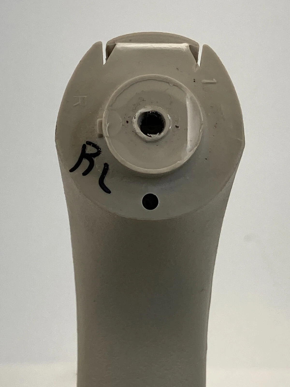 2002-2005 02-05 CHRYSLER PT CRUISER WAGON REAR LEFT SIDE ROOF GRAB HANDLE GRIP