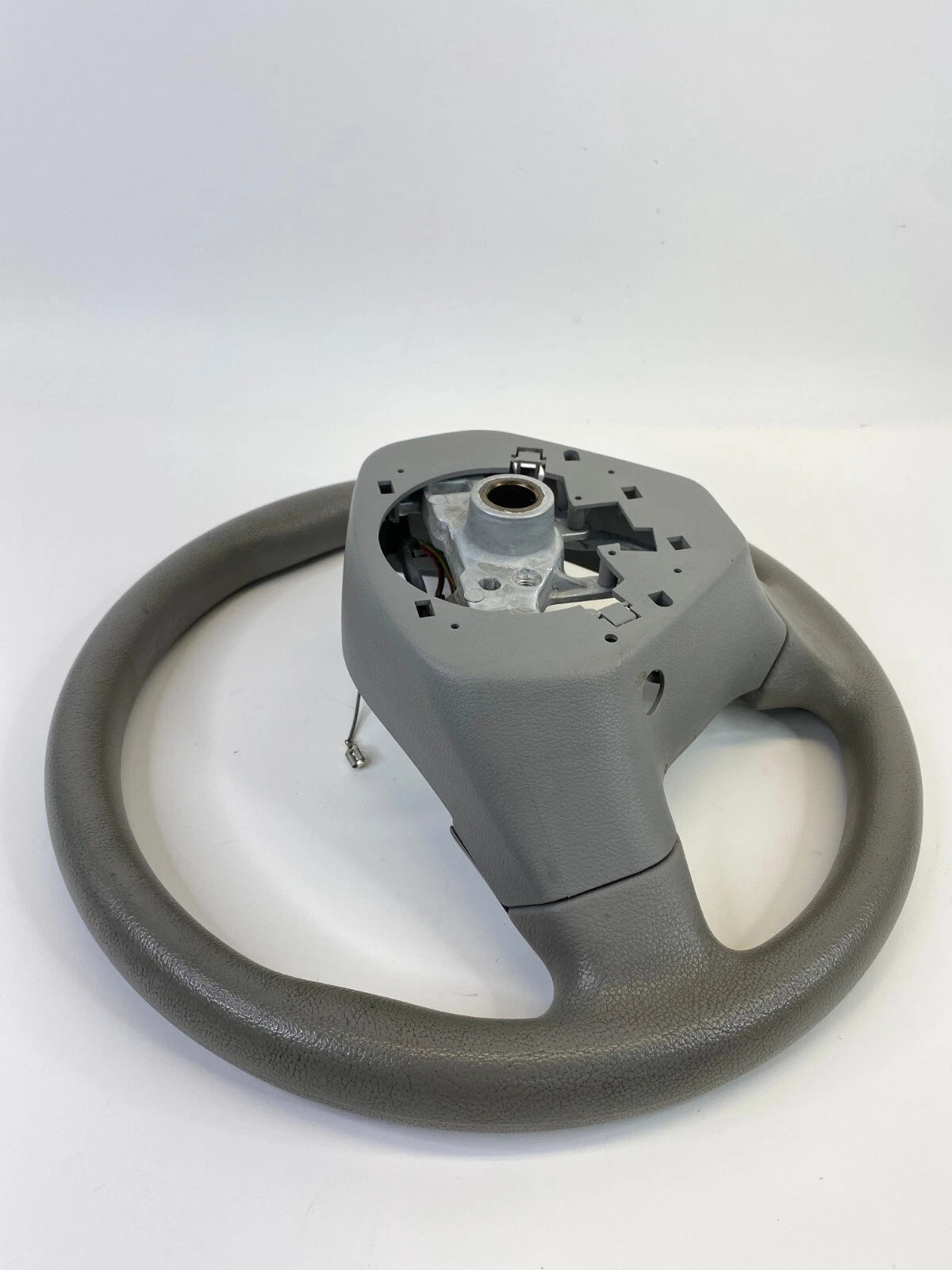 2009-2013 SUBARU FORESTER STEERING WHEEL W/ CRUISE CONTROL SWITCH BUTTON OEM