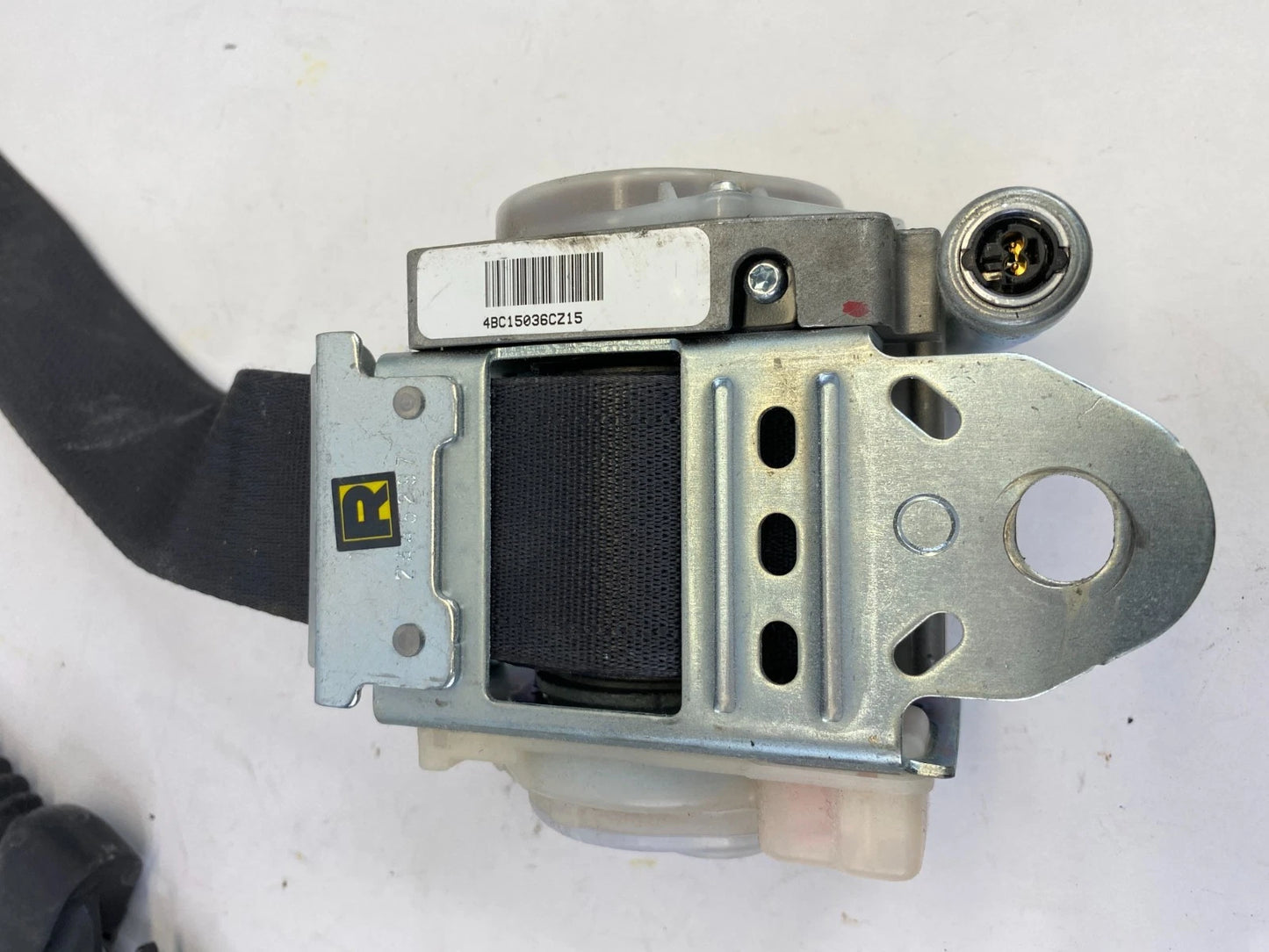 2012-2015 KIA OPTIMA FRONT RIGHT SEAT BELT RETRACTOR PRETENSIONER 888414C000 OEM