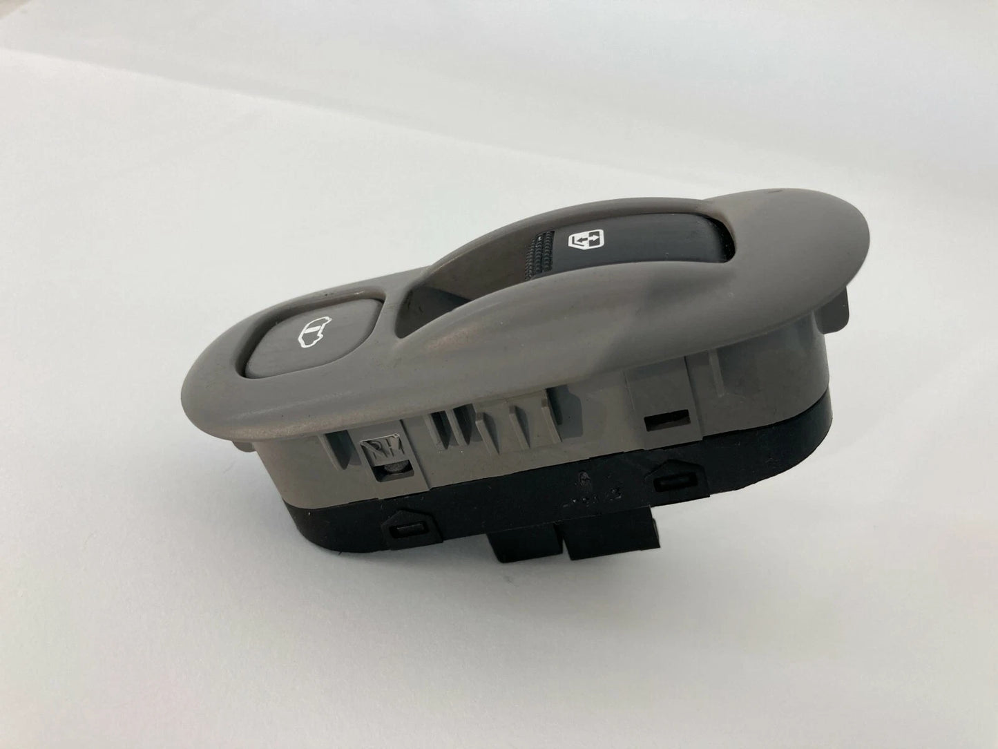 2007 2008 07 08 HYUNDAI ENTOURAGE REAR WINDOW CONTROL SWITCH 202006138 OEM