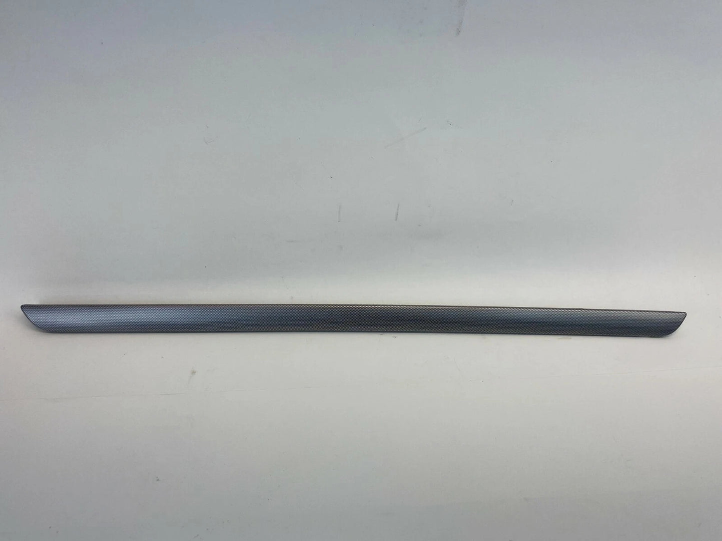 2005-2010 VW VOLKSWAGEN JETTA FRONT RIGHT DOOR PANEL TRIM MOLDING 1K4867440 OEM