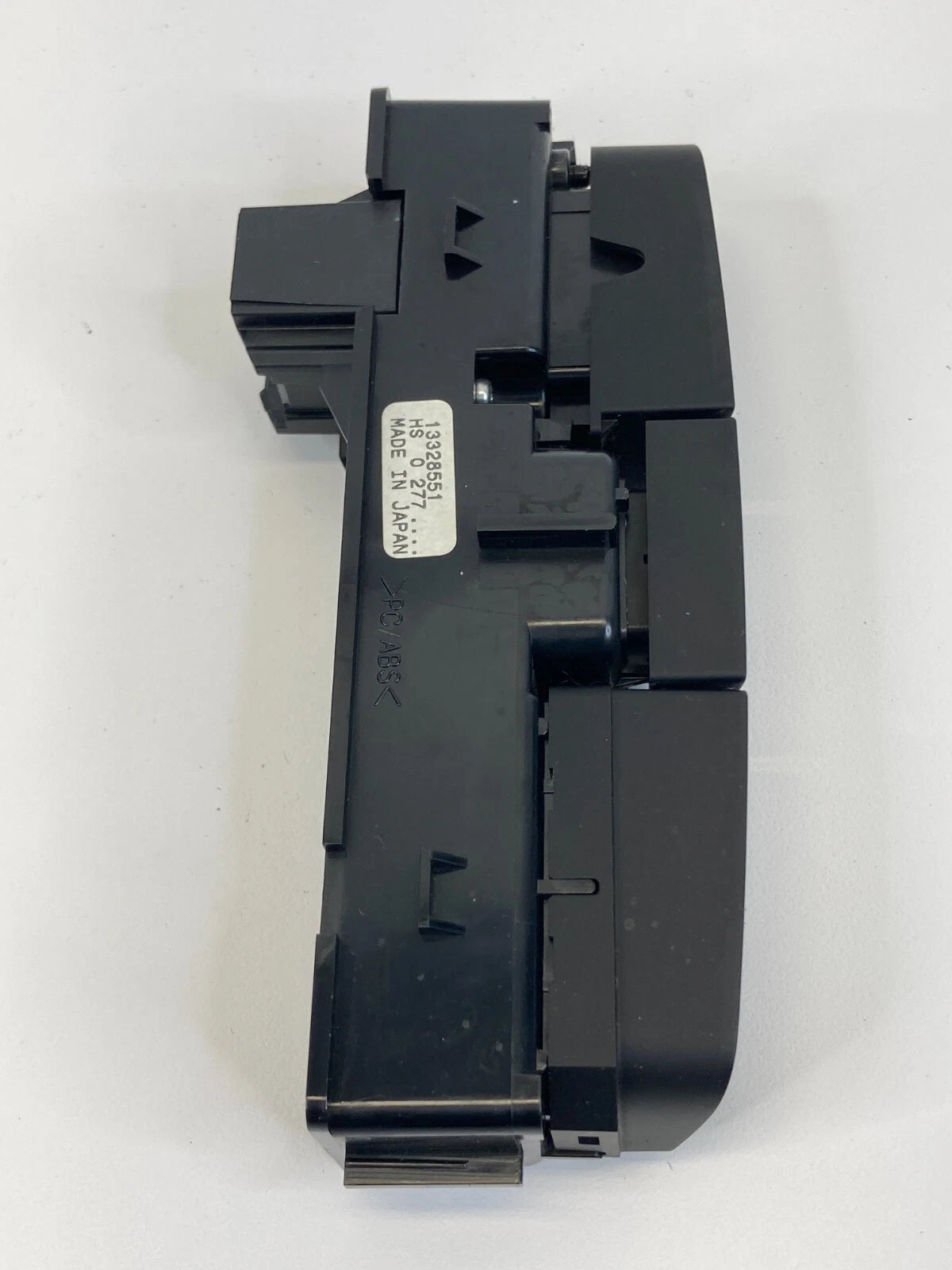 2011-2013 BUICK REGAL DASH HAZARD WARNING BUTTON SWITCH ASSEMBLY 13328551 OEM