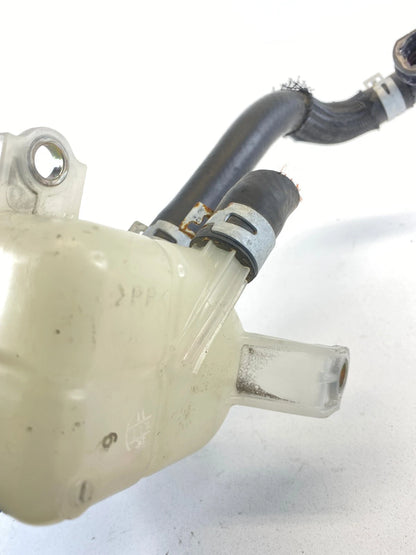 10-15 TOYOTA PRIUS BASE 12-17 PRIUS V RADIATOR COOLANT TANK RESERVOIR BOTTLE OEM