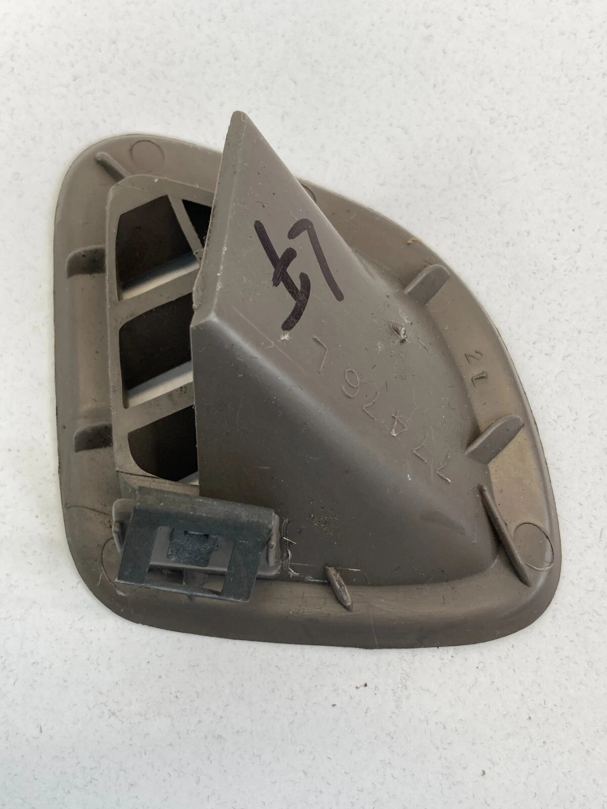 1994-1997 HONDA ACCORD SEDAN DASH LEFT DRIVER SIDE AC AIR VENT DEFROST 77476L