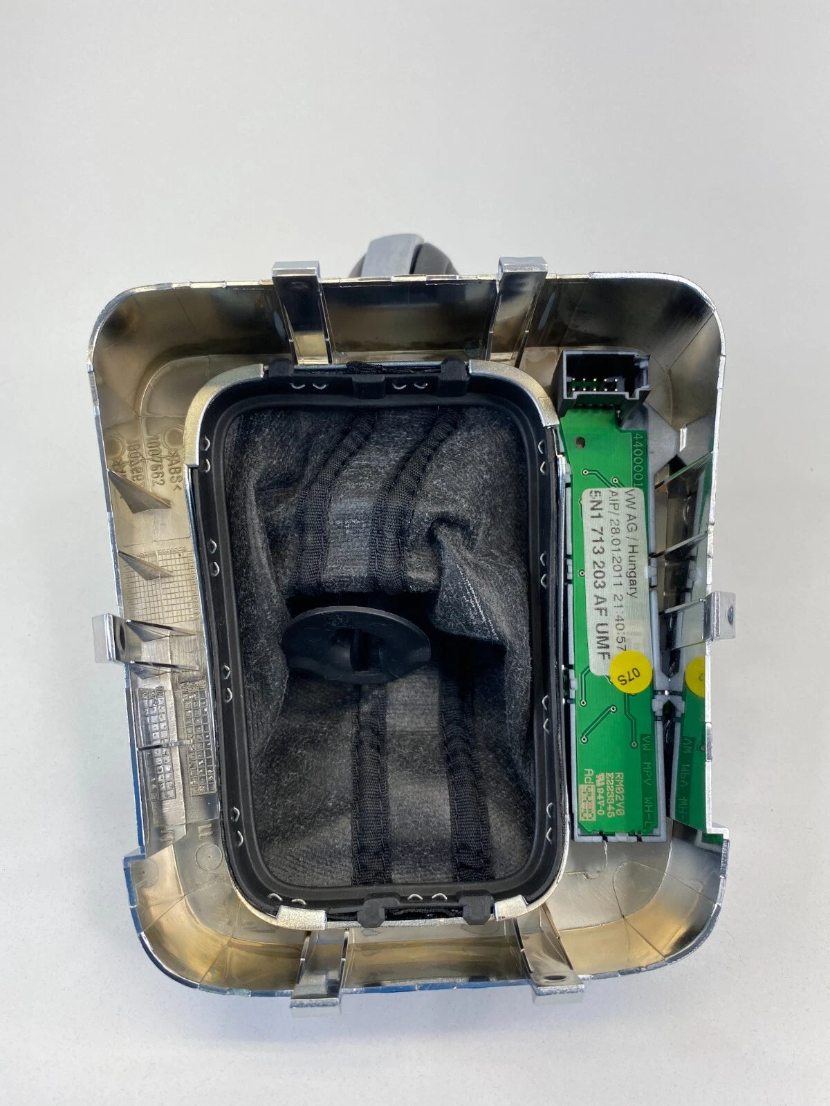 11-14 TOYOTA SIENNA DASH GEAR SHIFT SHIFTER INDICATOR BEZEL TRIM 5N1713203AF OEM