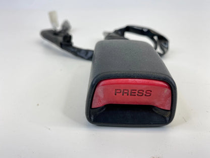 2004-2006 LEXUS RX330 FRONT RIGHT PASSENGER SEAT BELT BUCKLE OEM FACTORY E067902