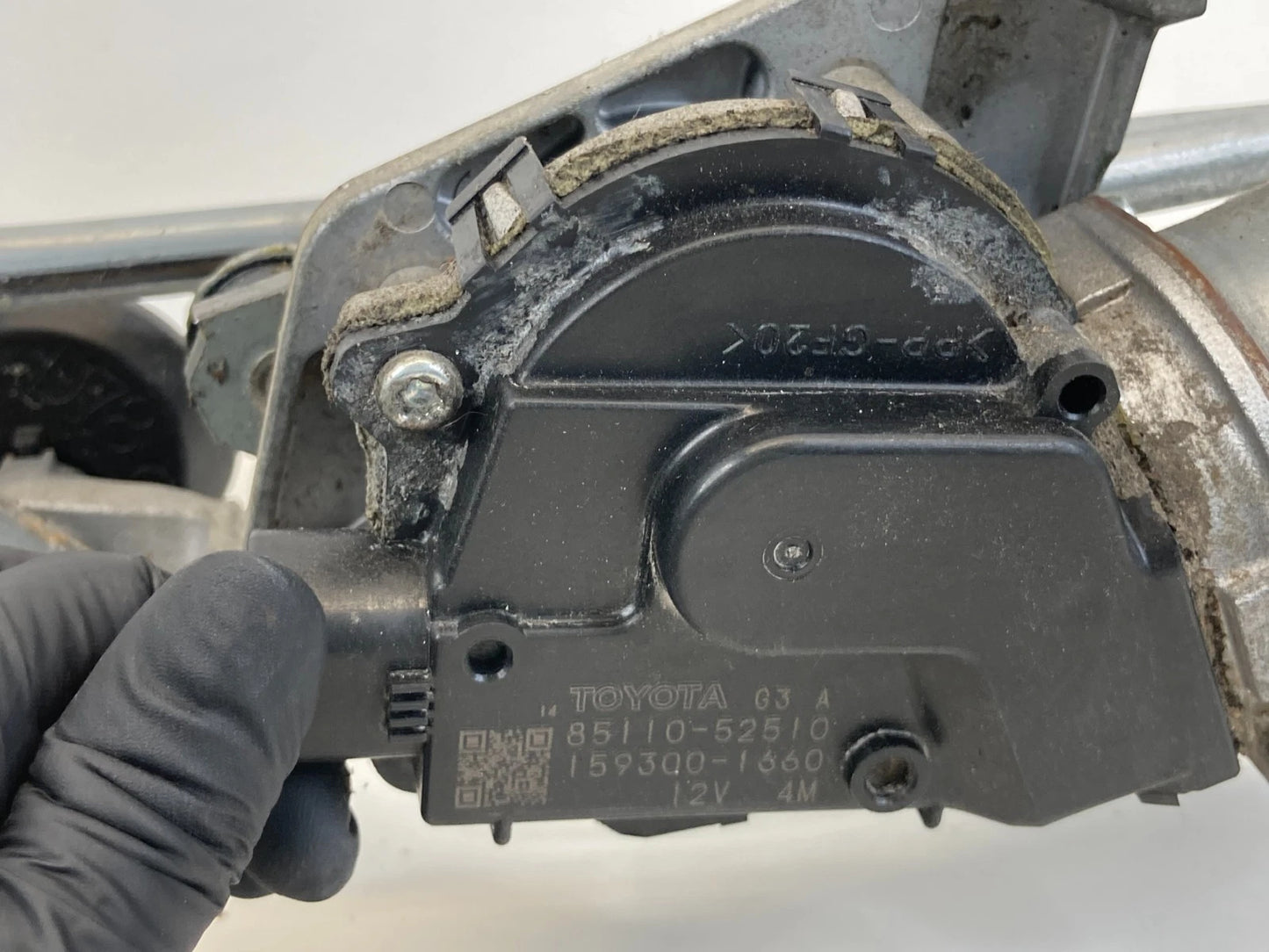 2007-2011 TOYOTA YARIS HBACK FRONT WINDSHIELD WIPER MOTOR W/ LINKAGE 85110-52510