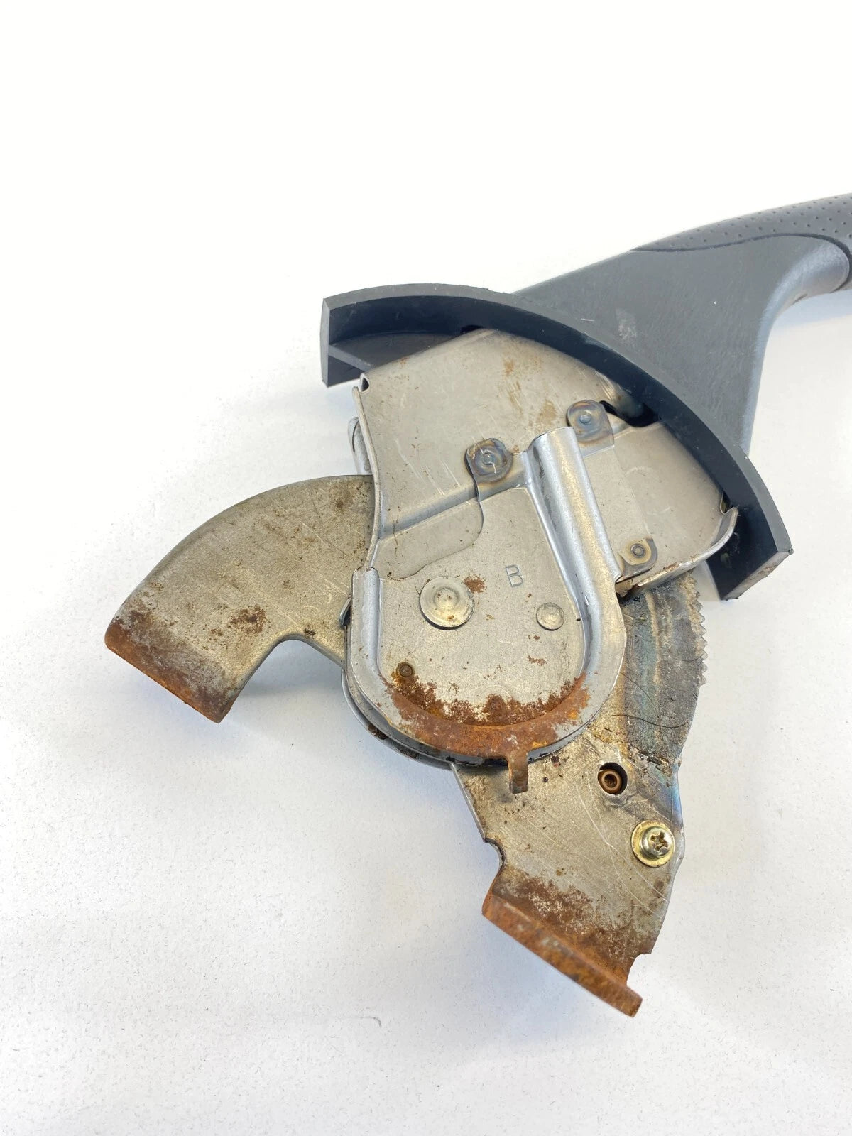 01 02 03 04 05 TOYOTA RAV4 EMERGENCY PARKING BRAKE HANDLE LEVER CONTROL OEM